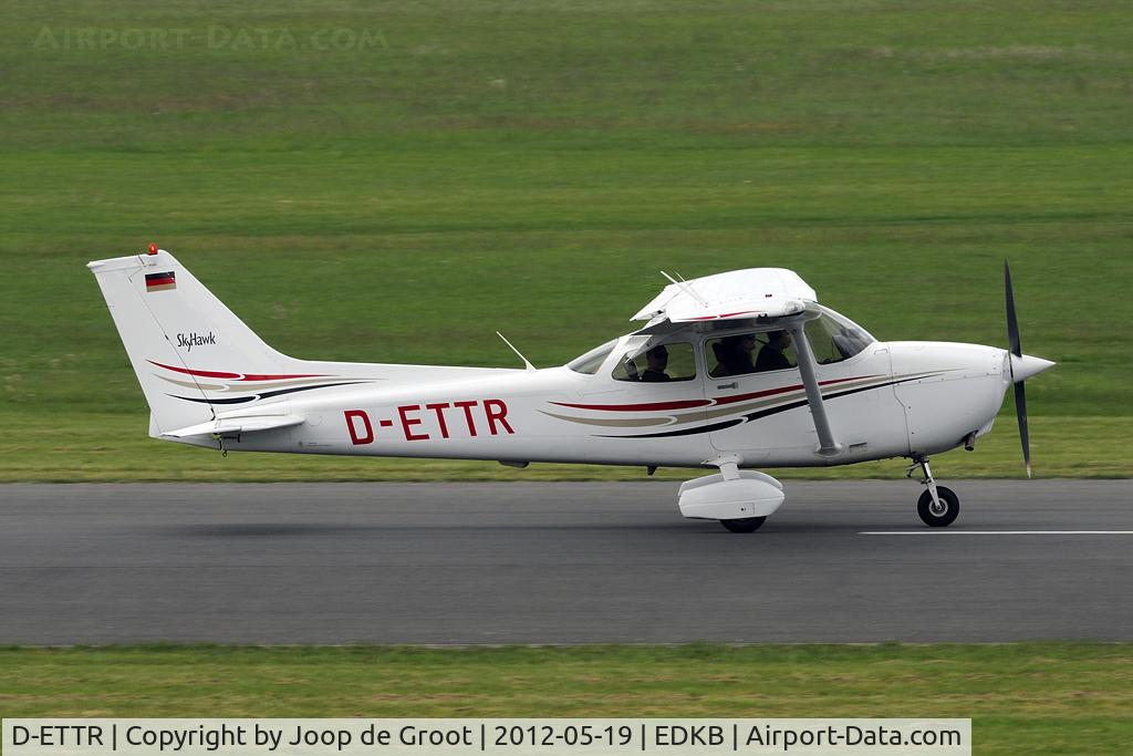 D-ETTR, 2004 Cessna 172R C/N 172-81221, arrival at Hangelar