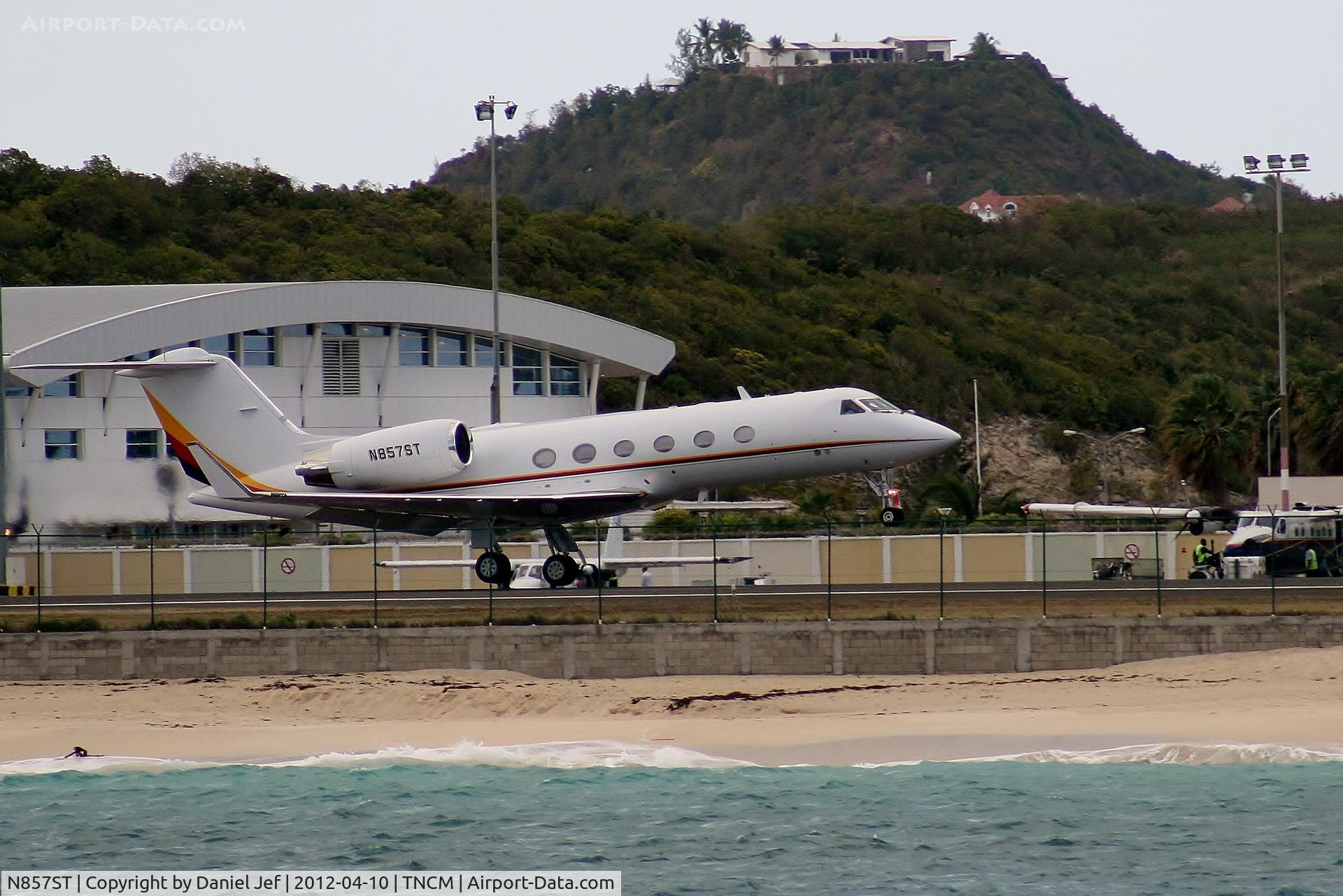 N857ST, 1998 Gulfstream Aerospace G-IV C/N 1345, N857ST