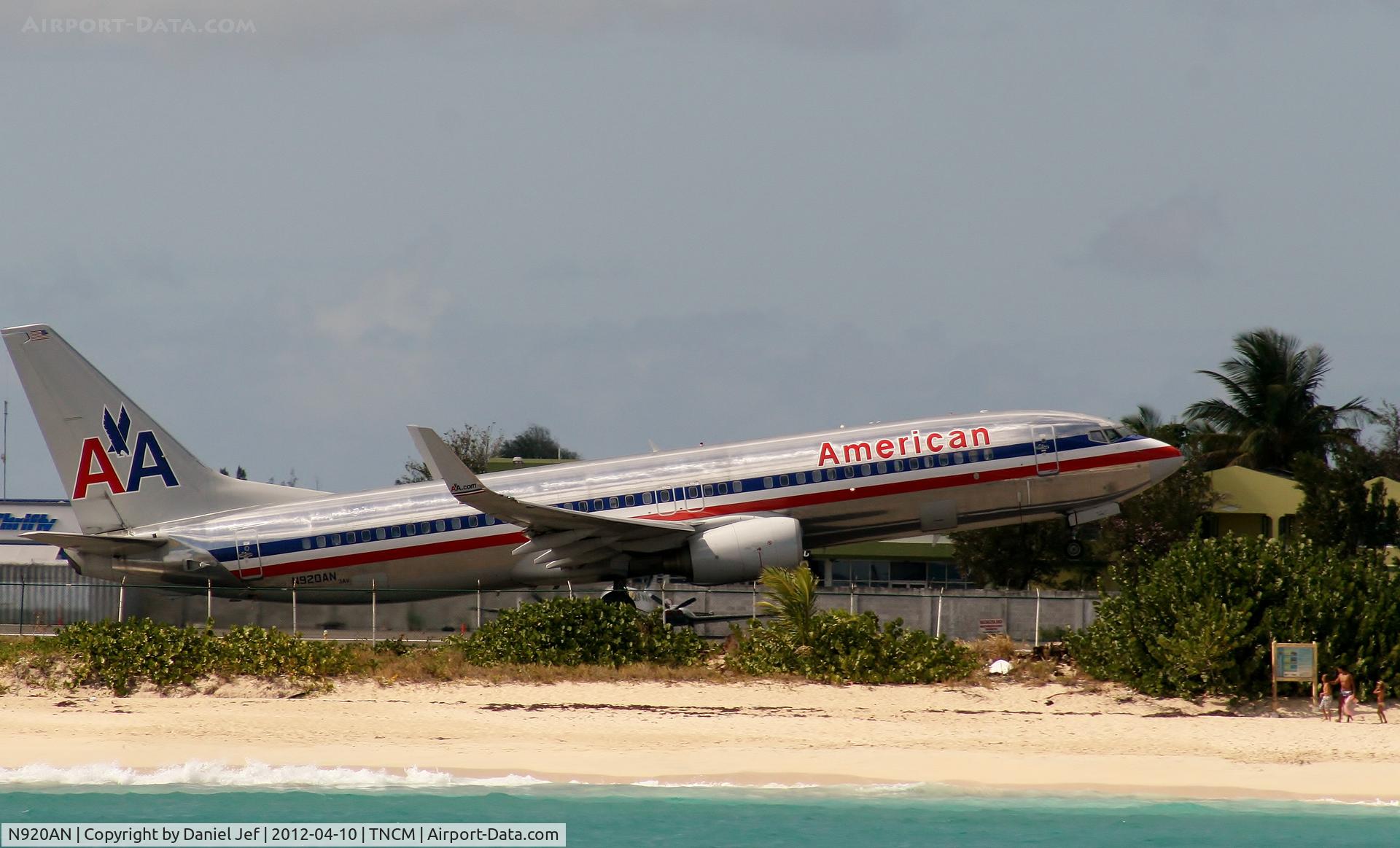 N920AN, 1999 Boeing 737-823 C/N 29521, N920AN