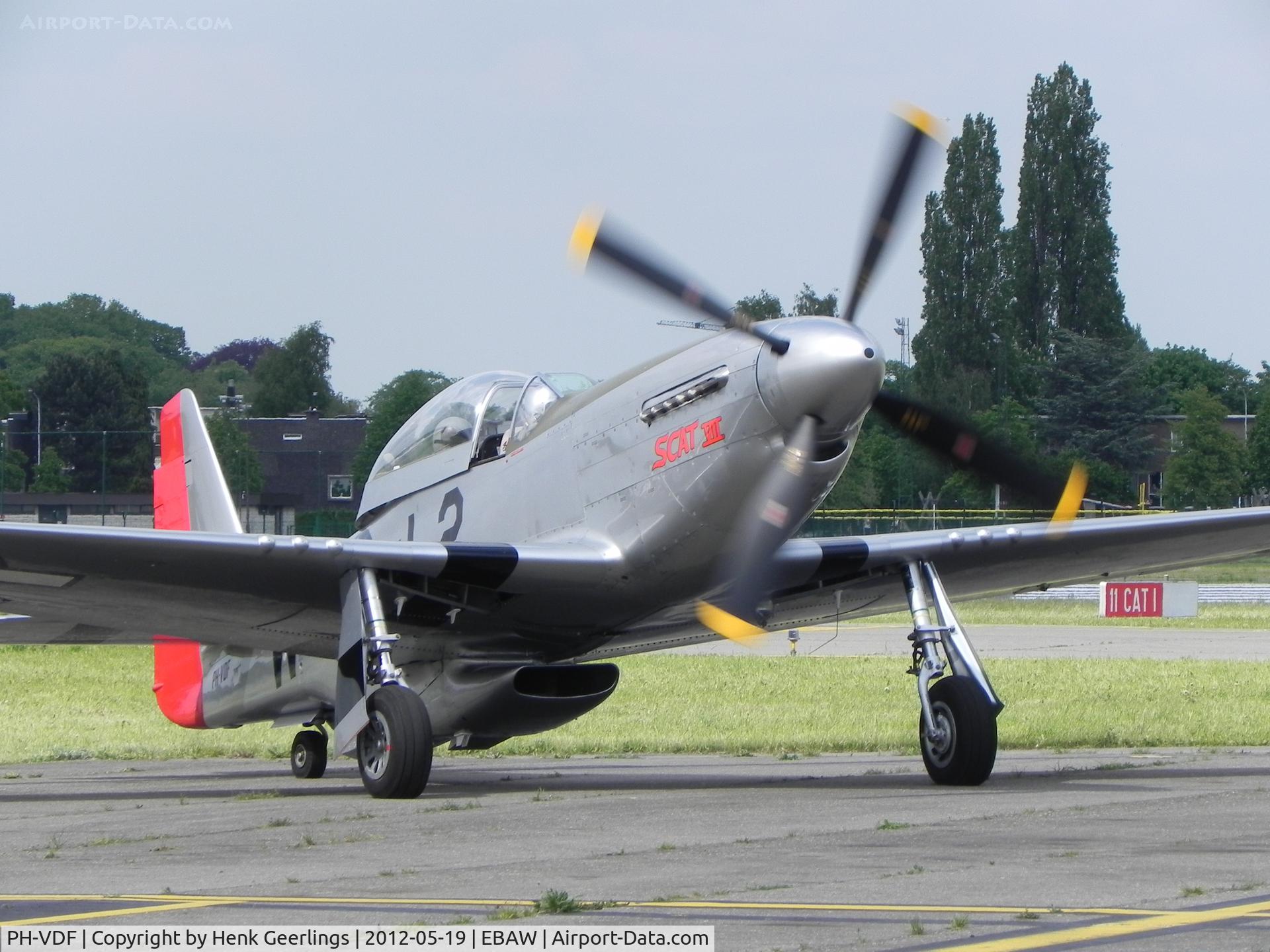PH-VDF, 1944 North American TF-51D Mustang C/N 122-39381, Stampe Fly In , 2012