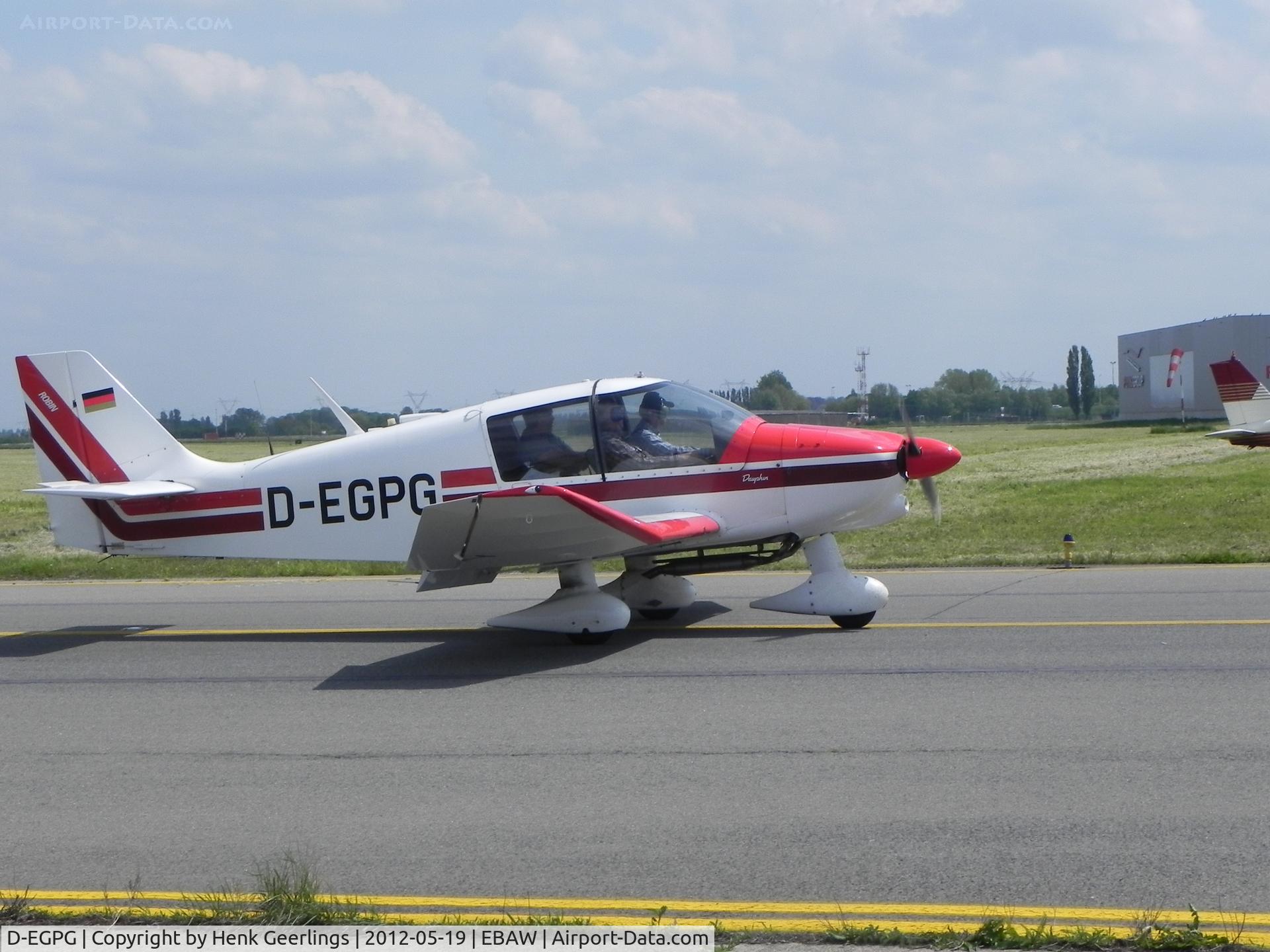 D-EGPG, Robin DR-400-120D Dauphin C/N 1544, Stampe Fly In , 2012