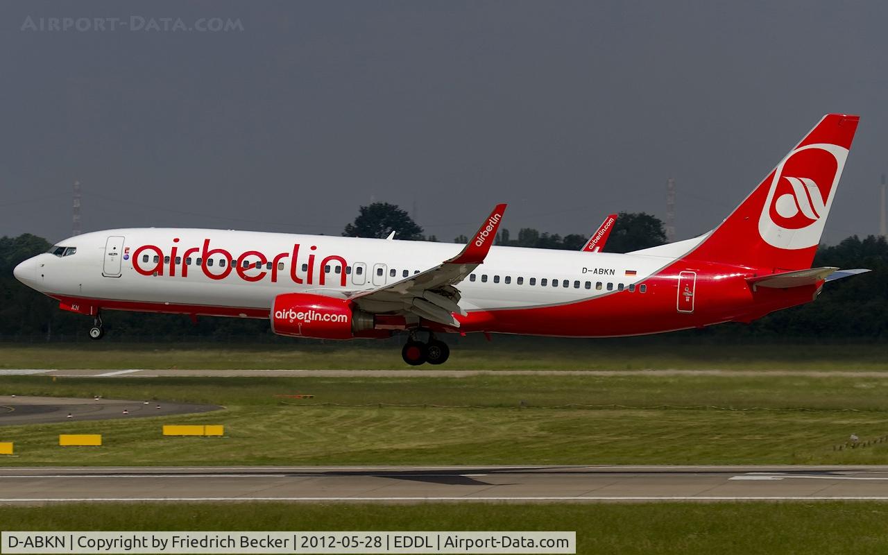 D-ABKN, 2010 Boeing 737-86J C/N 37756, on short final RW23L