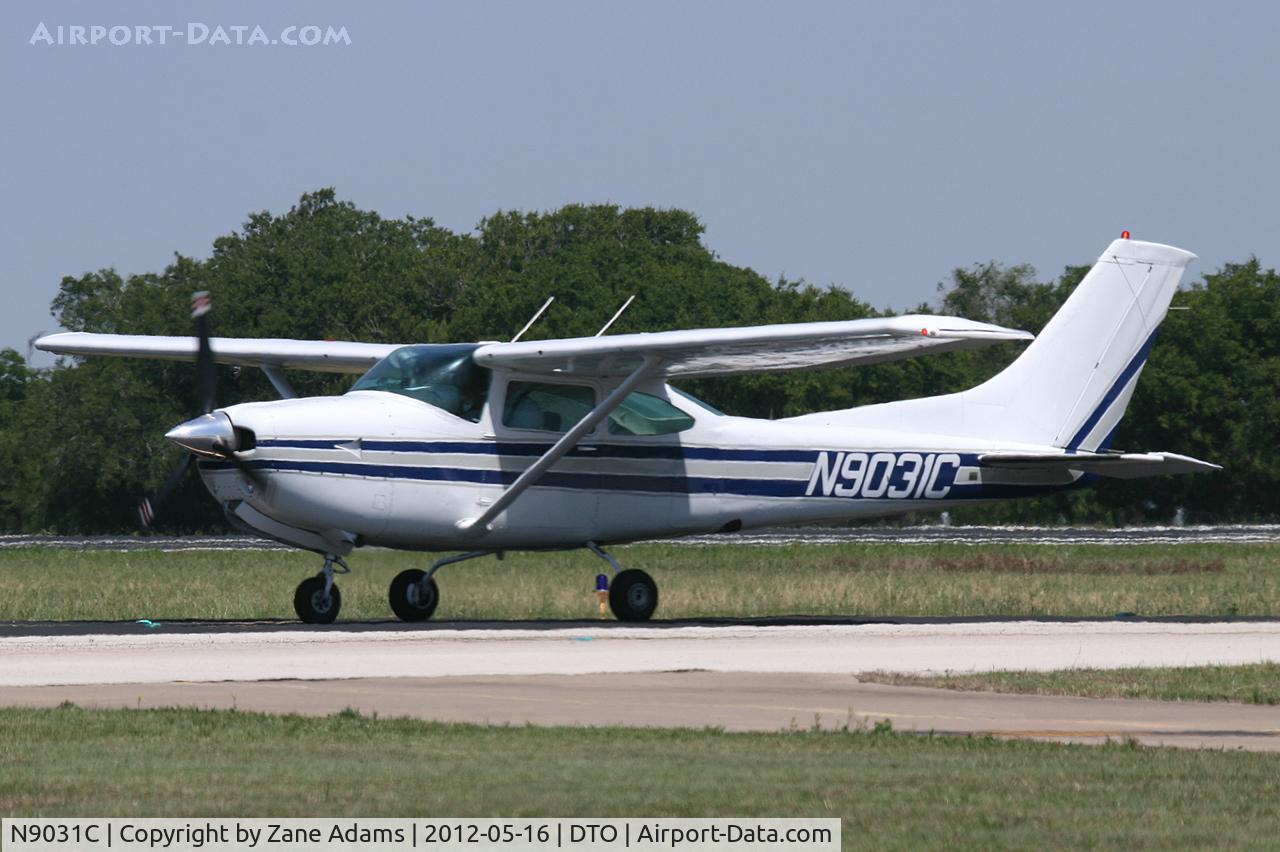 N9031C, 1978 Cessna R182 Skylane RG C/N R18200376, At Denton Municipal Airport