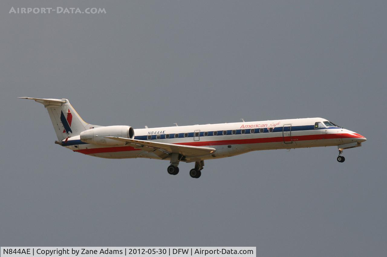 N844AE, 2003 Embraer ERJ-140LR (EMB-135KL) C/N 145682, American Eagle landing at DFW Airport
