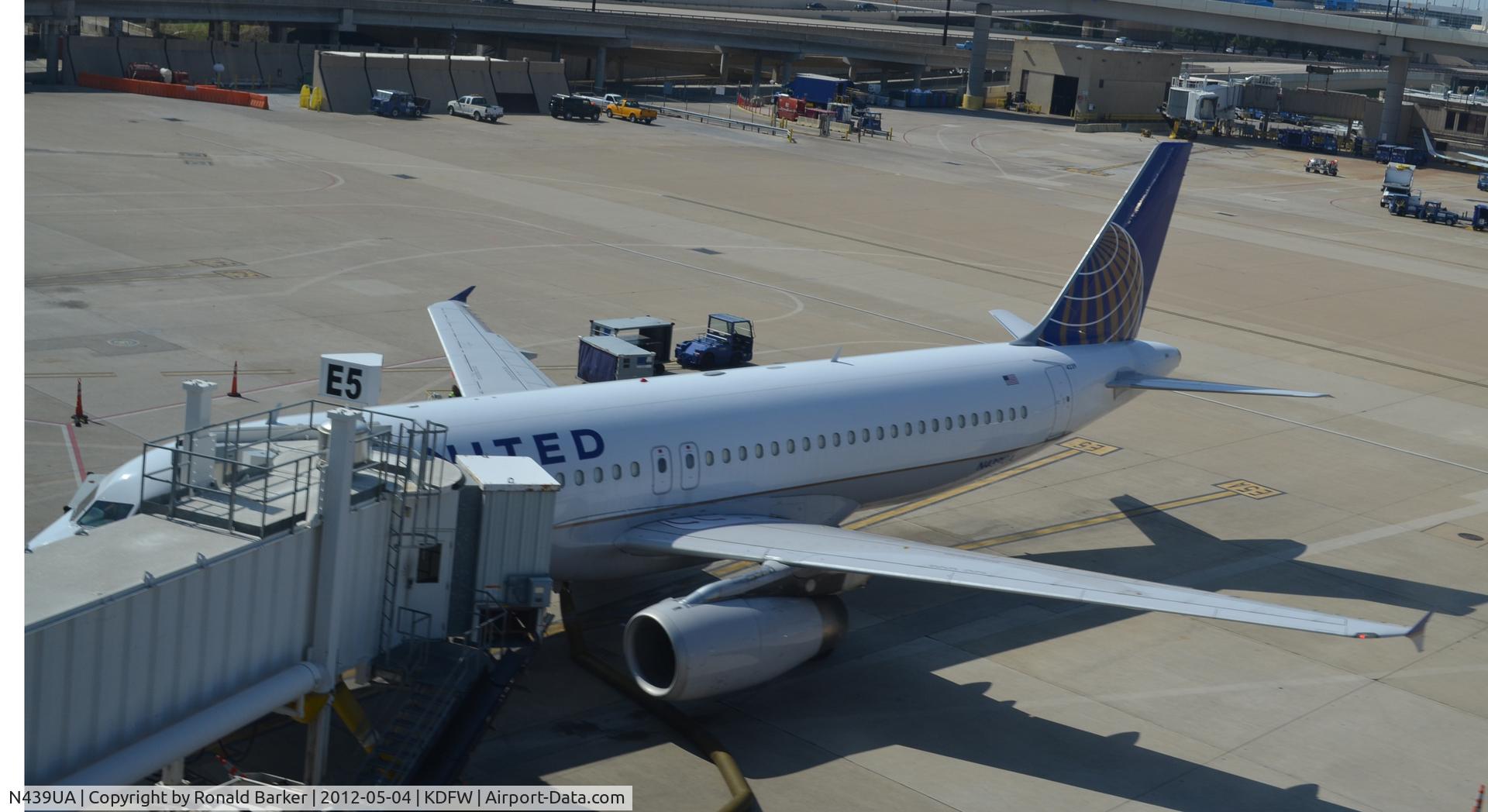 N439UA, 1997 Airbus A320-232 C/N 683, Dallas