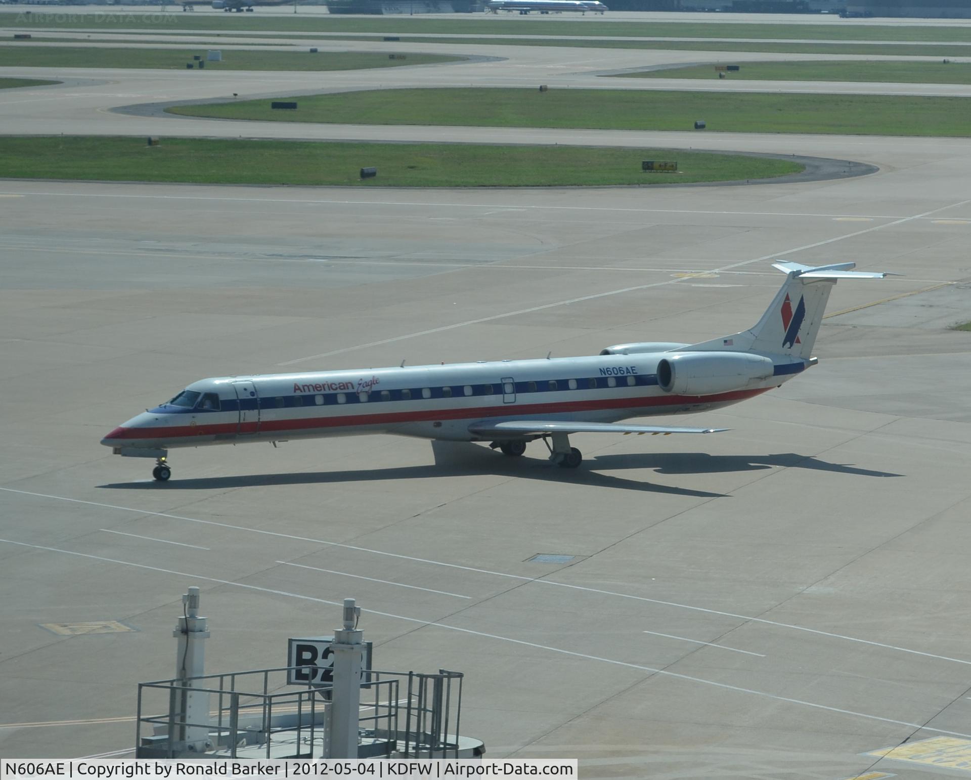 N606AE, 1998 Embraer ERJ-145LR (EMB-145LR) C/N 145062, Dallas