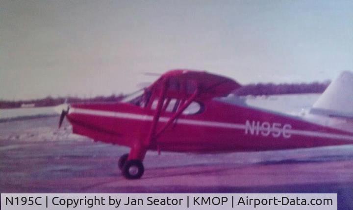 N195C, 1947 Stinson 108-2 Voyager C/N 108-3195, When John Seator Owned it