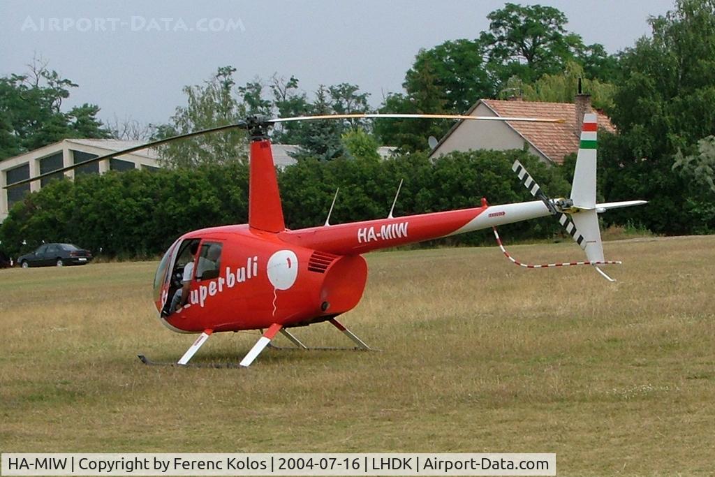 HA-MIW, 1998 Robinson R44 Astro C/N 0543, Dunakeszi