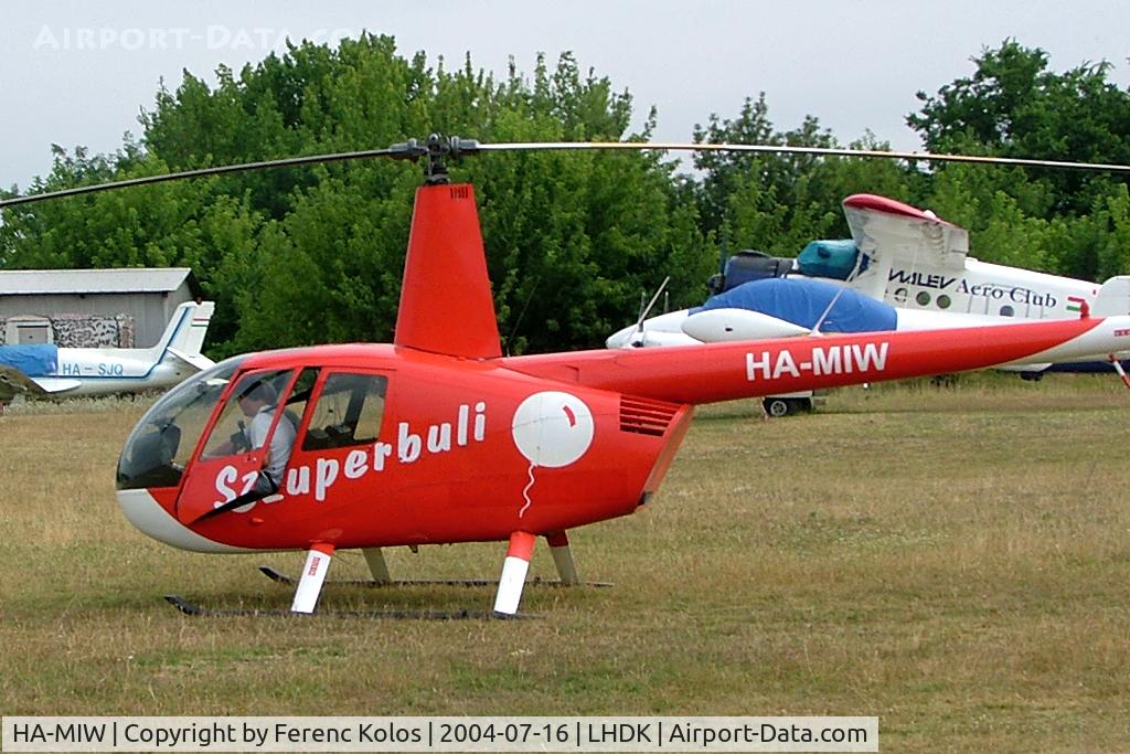 HA-MIW, 1998 Robinson R44 Astro C/N 0543, Dunakeszi