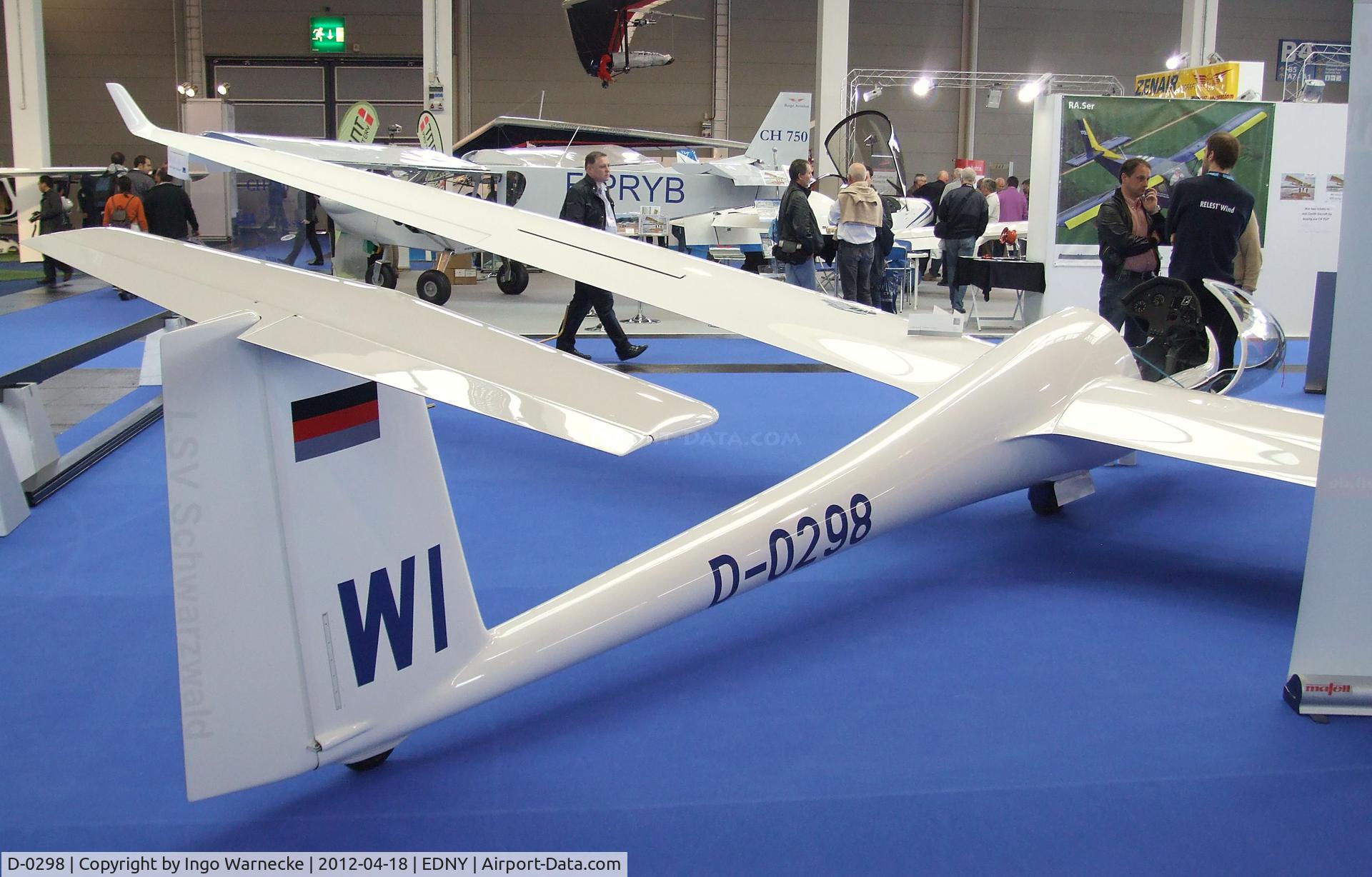 D-0298, 1992 Schempp-Hirth Discus CS C/N 091CS, Schempp-Hirth Discus CS at the AERO 2012, Friedrichshafen