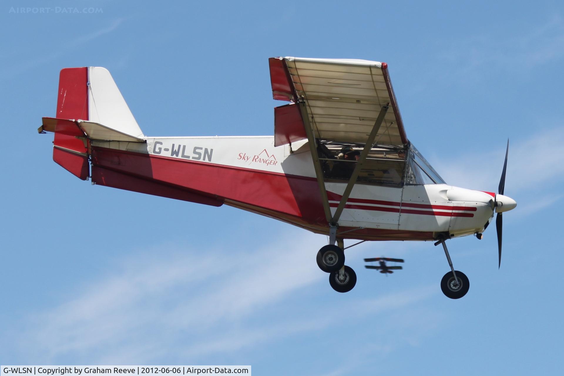 G-WLSN, 2005 Skyranger 912S(1) C/N BMAA/HB/474, Coming into land.