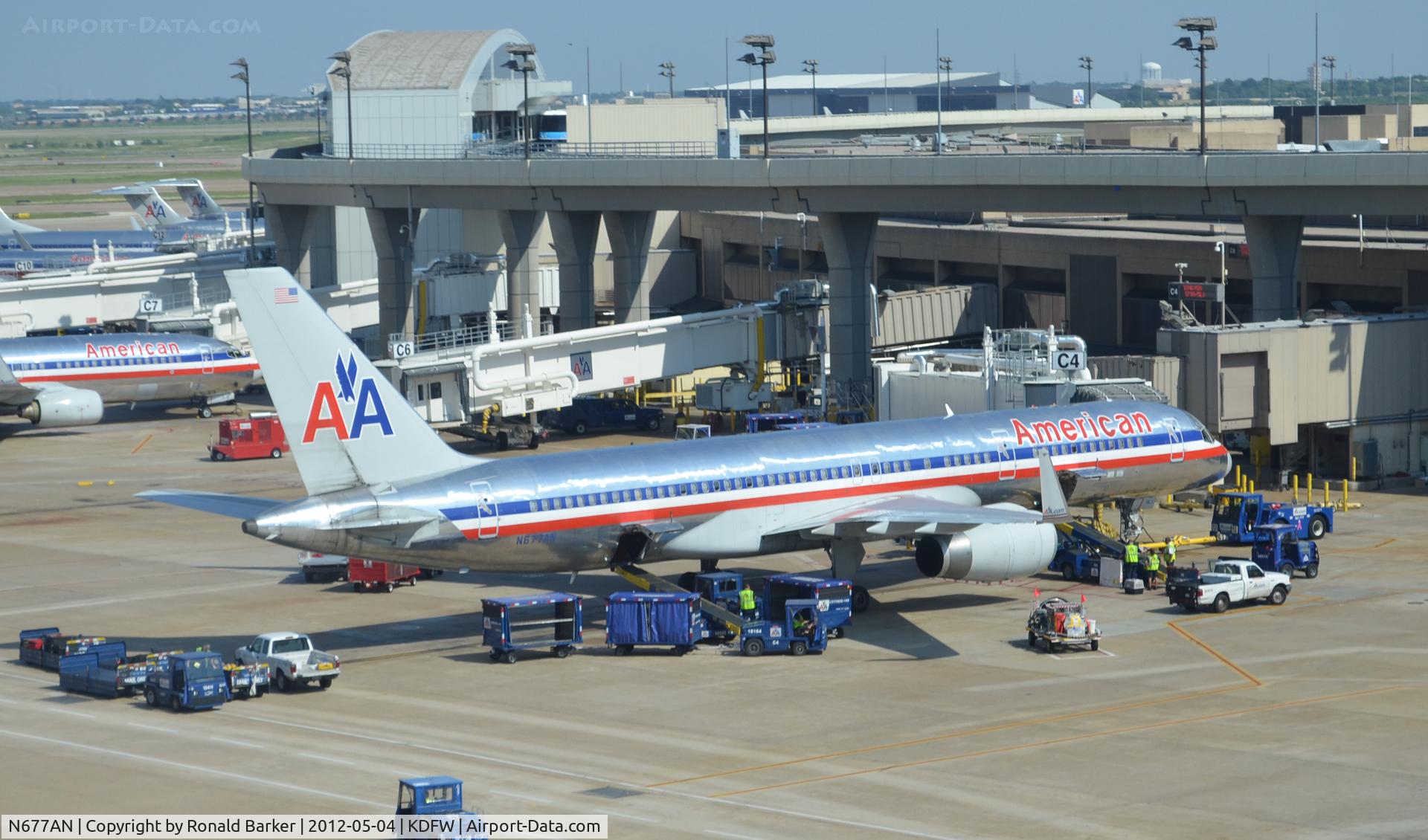 N677AN, 1998 Boeing 757-223 C/N 29427, Dallas