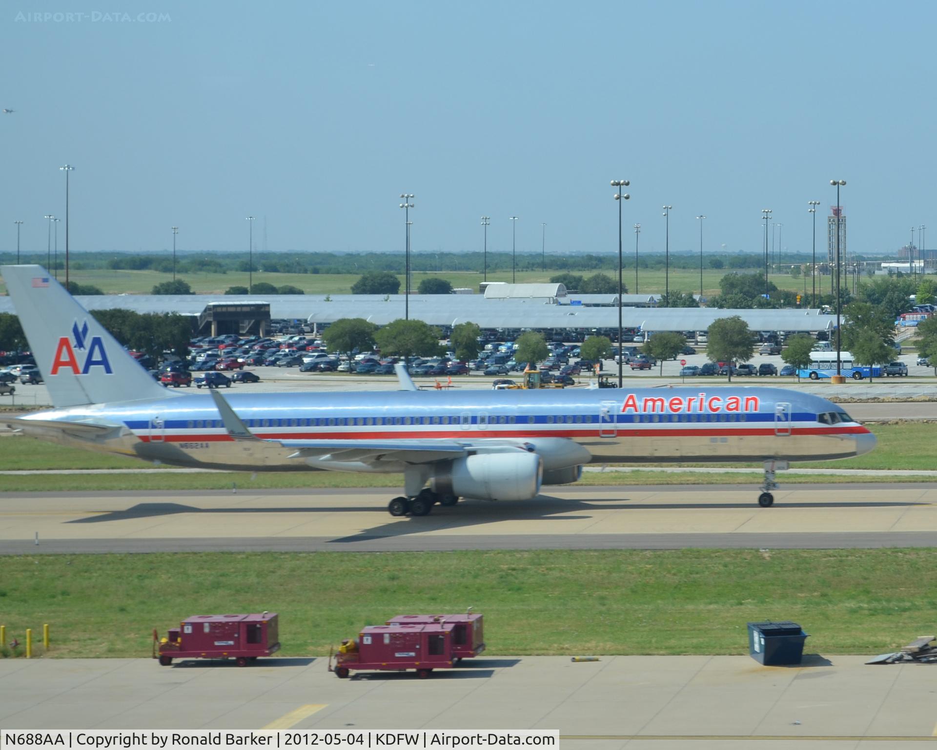 N688AA, 1993 Boeing 757-223 C/N 25730, Dallas