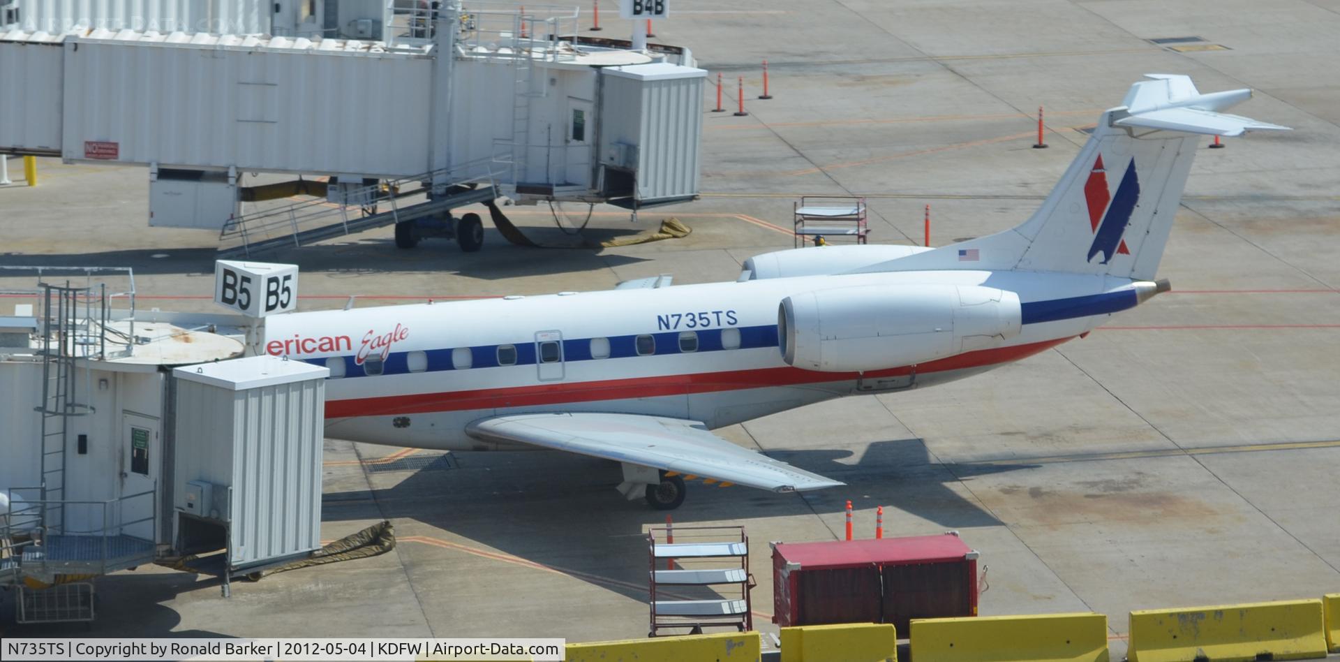N735TS, 2001 Embraer ERJ-135LR (EMB-135LR) C/N 145386, Dallas