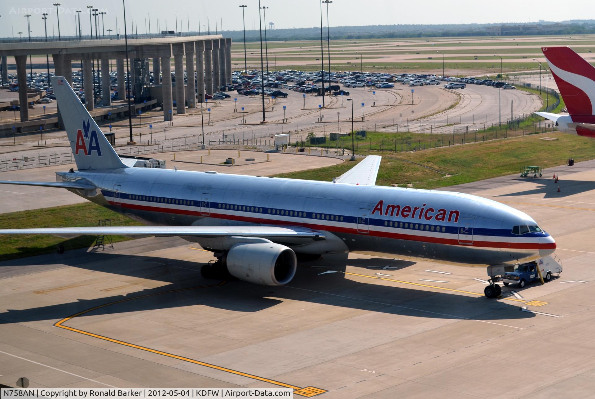 N758AN, 2001 Boeing 777-223 C/N 32637, Dallas