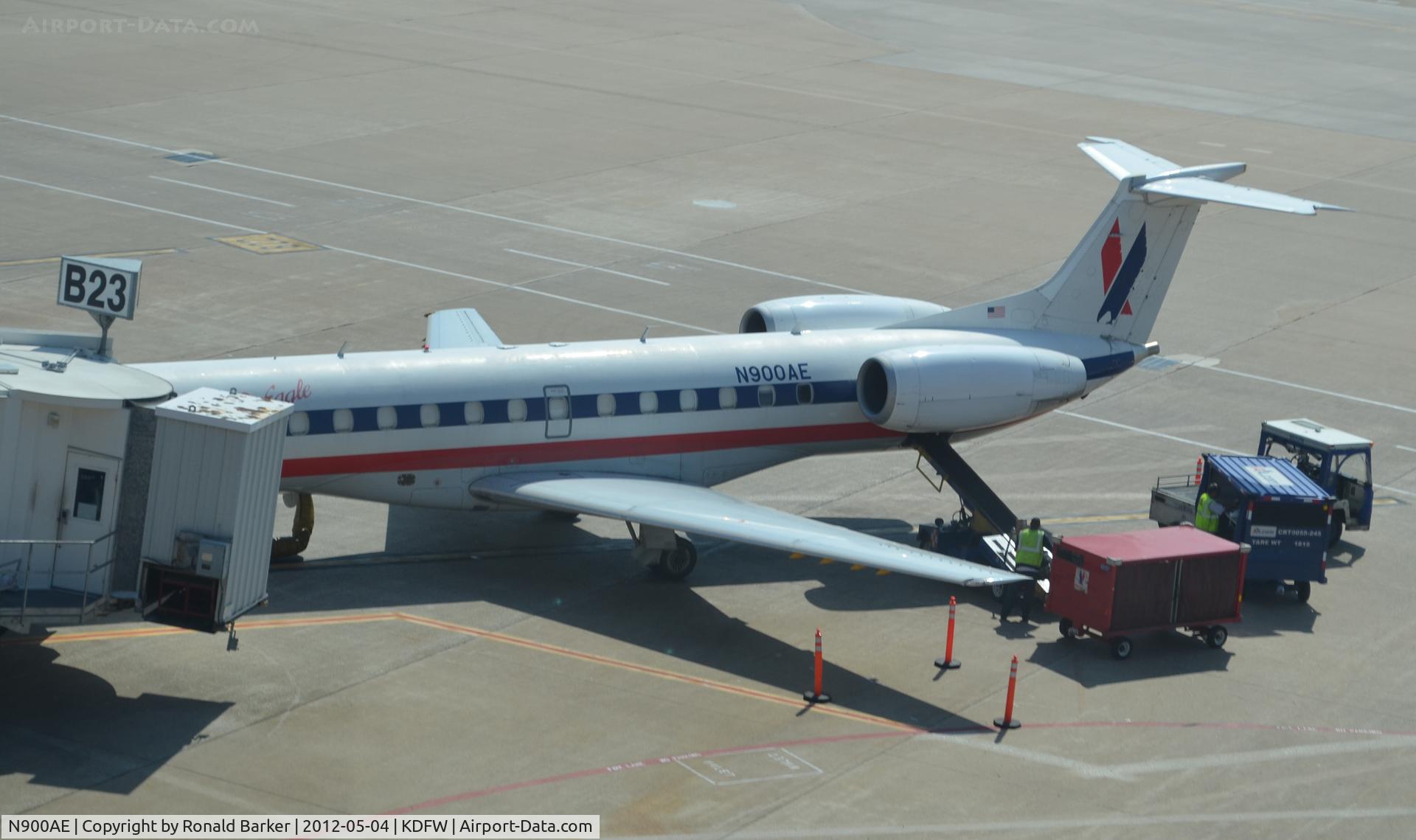 N900AE, 2004 Embraer ERJ-145LR (EMB-145LR) C/N 14500885, Dallas