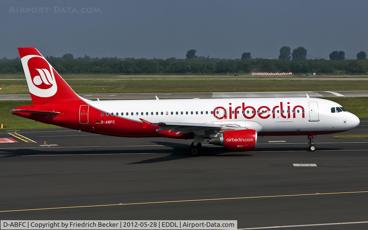 D-ABFC, 2010 Airbus A320-214 C/N 4161, taxying to the active