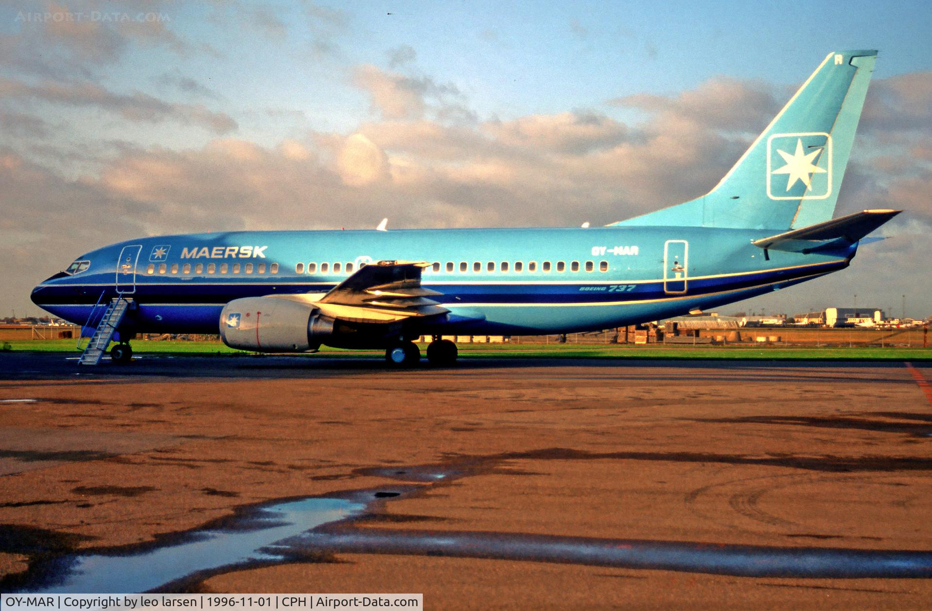 OY-MAR, 1995 Boeing 737-3L9 C/N 27833, Copenhagen Kastrup 1.11.96