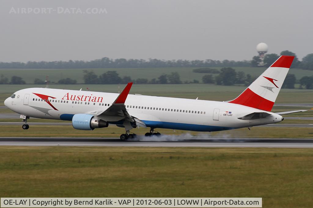 OE-LAY, 1998 Boeing 767-3Z9/ER C/N 29867, Shortly before touching down on Rwy 16