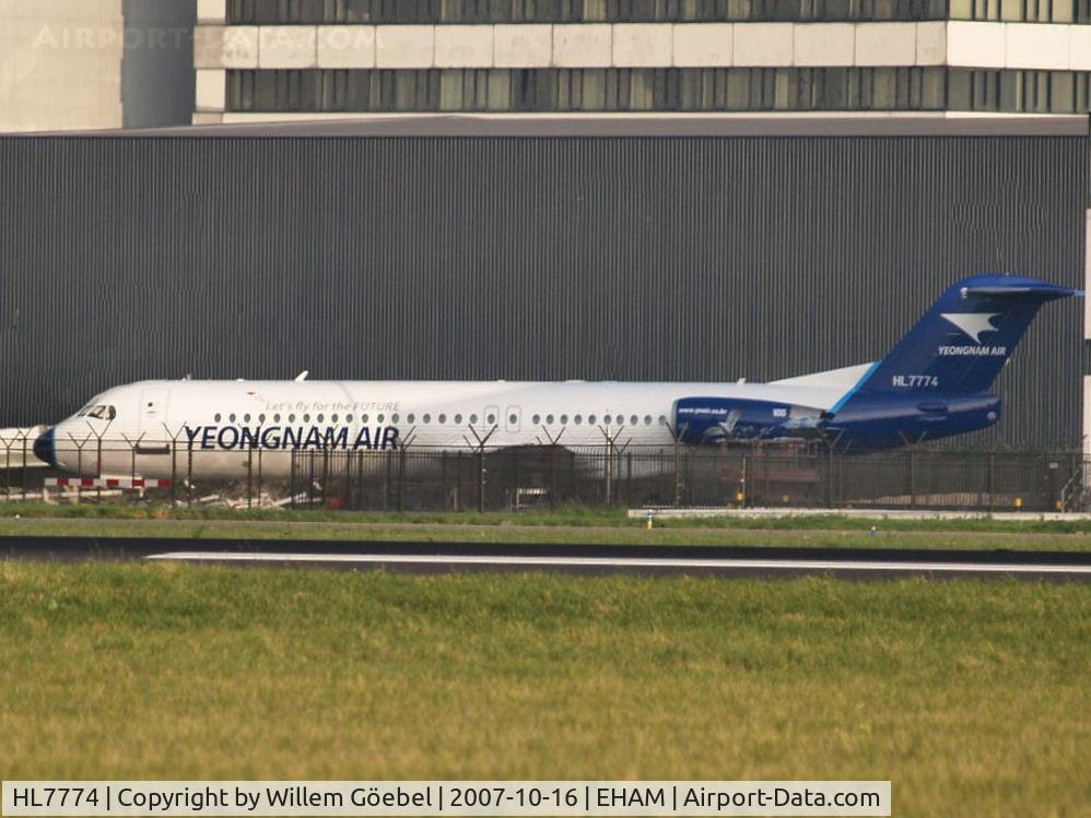 HL7774, 1990 Fokker 100 (F-28-0100) C/N 11293, Repainting on Amsterdam Airport