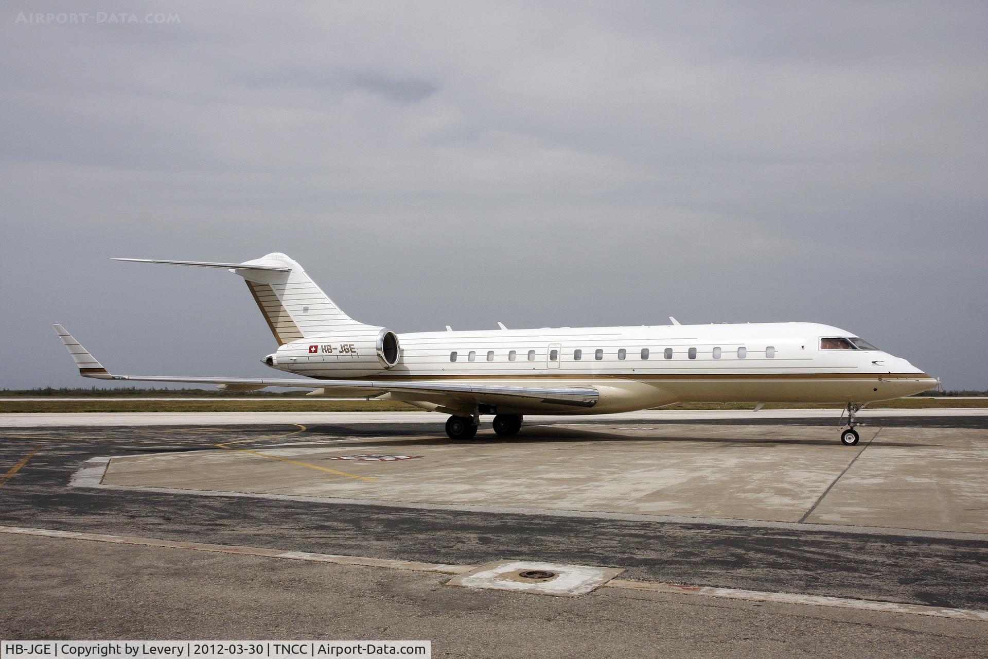 HB-JGE, 2008 Bombardier BD-700-1A10 Global Express C/N 9287, Ready to taxi!!