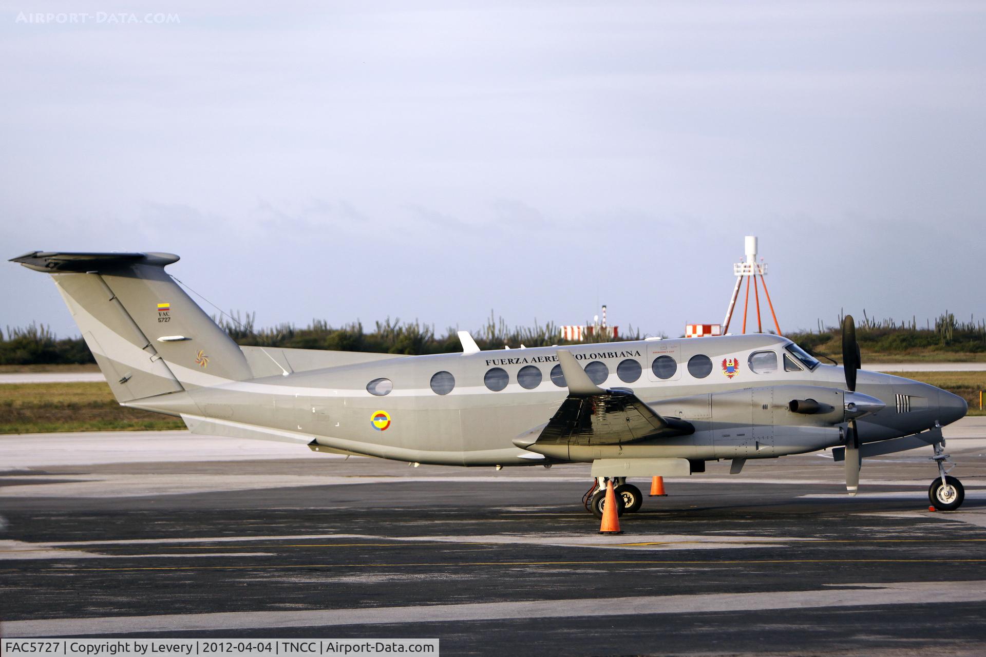 FAC5727, 2009 Beech King Air 350 C/N FL-652, Fuel Stop.......