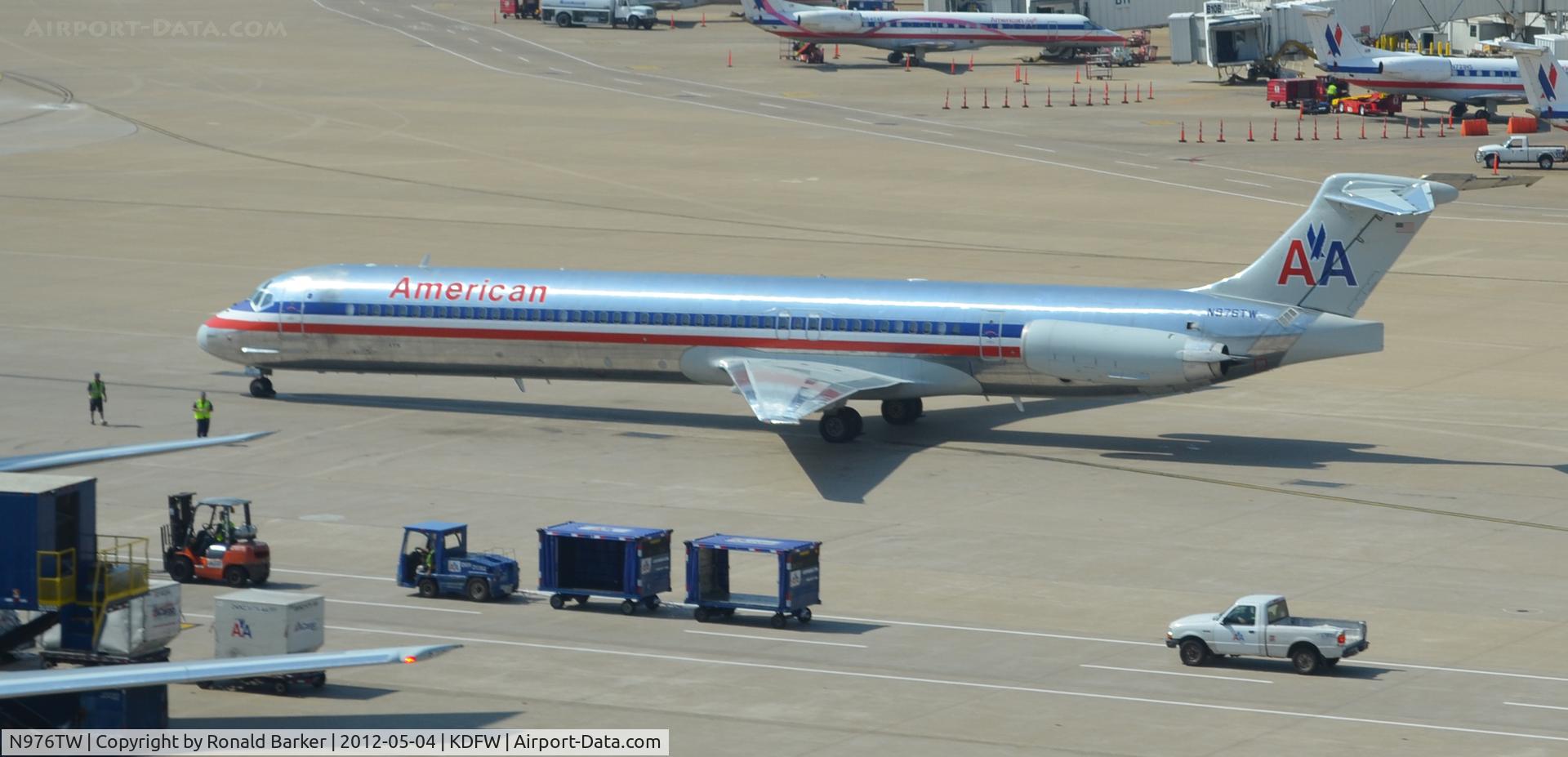 N976TW, 1999 McDonnell Douglas MD-83 (DC-9-83) C/N 53626, Dallas
