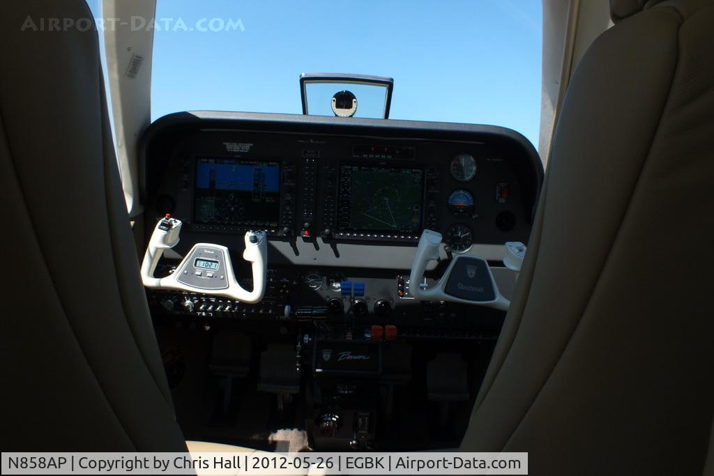 N858AP, Hawker Beechcraft Corp G58 Baron C/N TH-2334, at AeroExpo 2012