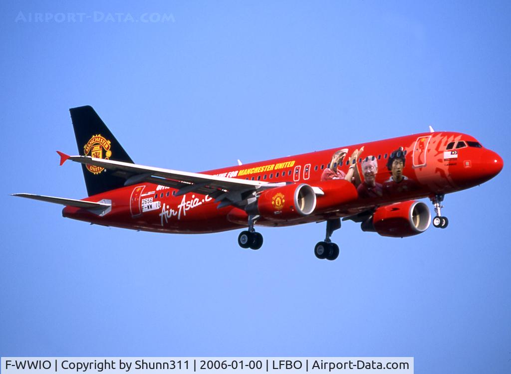 F-WWIO, 2006 Airbus A320-214 C/N 2656, C/n 2656 - To be 9M-AFC in Manchester United special c/s