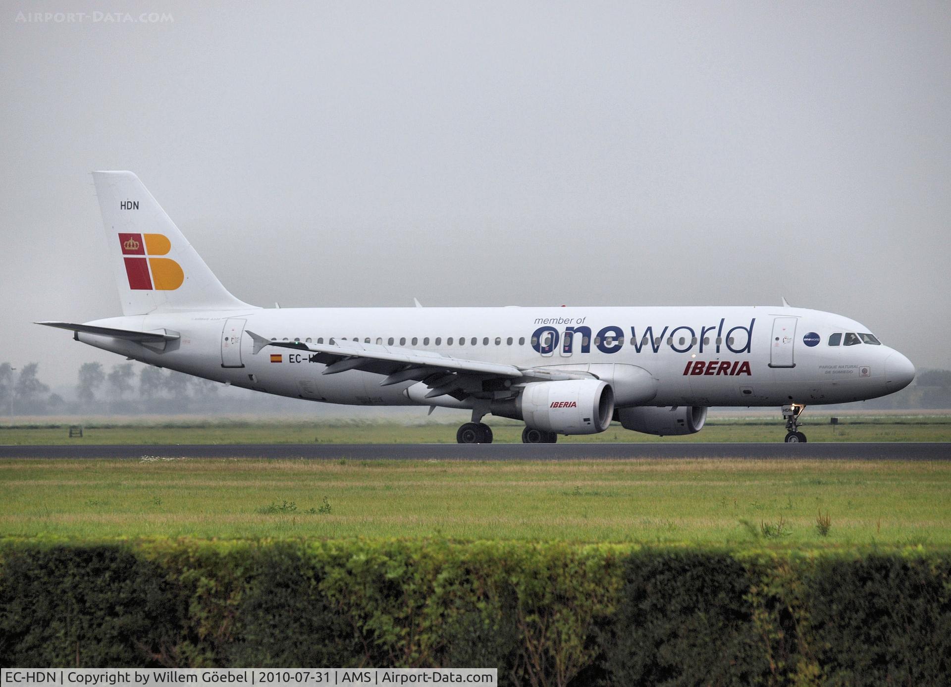 EC-HDN, 1999 Airbus A320-214 C/N 1087, Taxi to the gate of Schiphol Airport