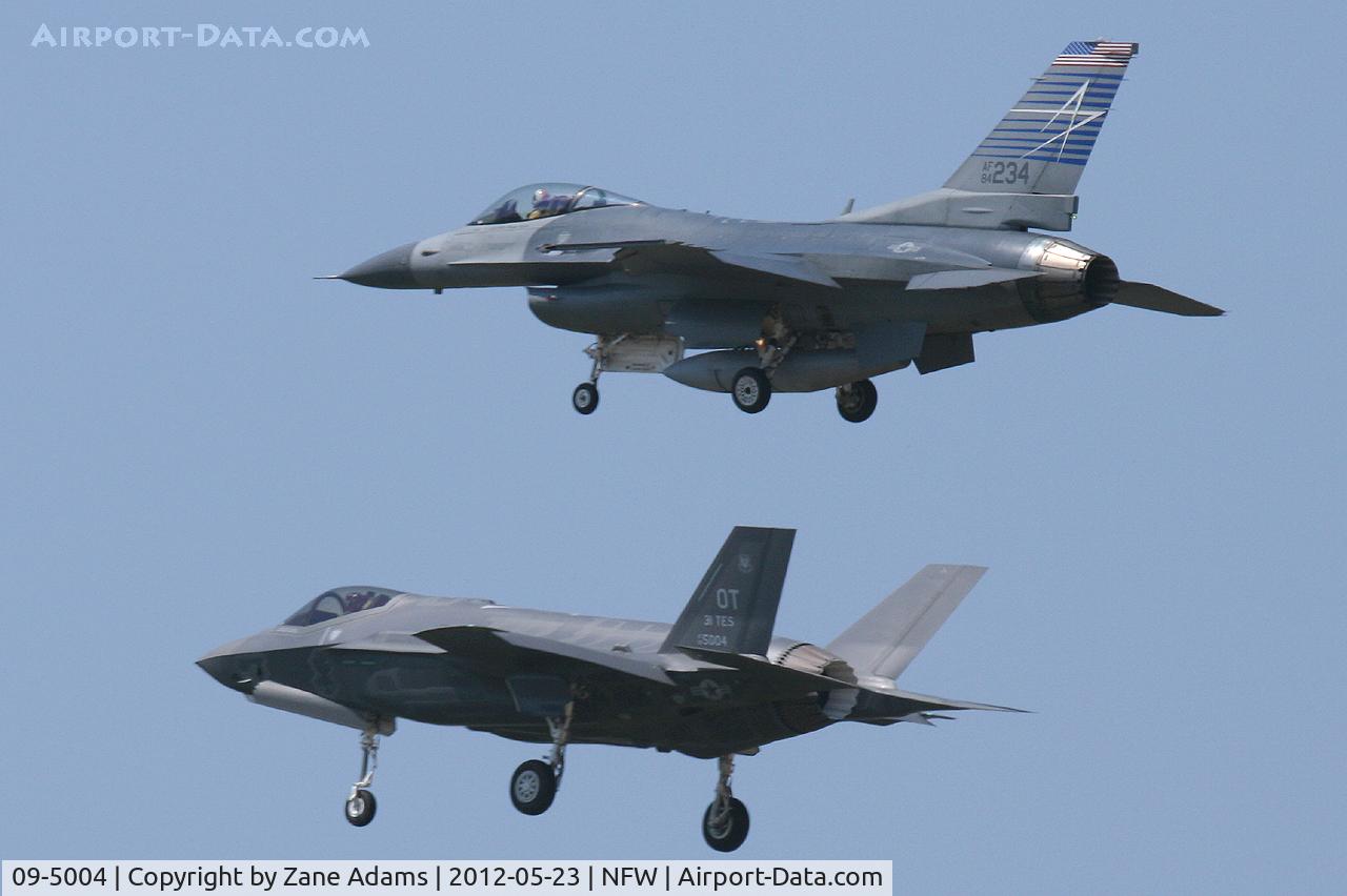 09-5004, 2009 Lockheed Martin F-35A Lightning II C/N AF-17, Lockheed F-35A (AF-17) landing at NASJRB Fort Worth