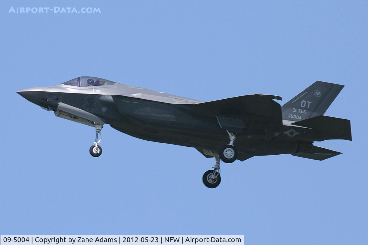09-5004, 2009 Lockheed Martin F-35A Lightning II C/N AF-17, Lockheed F-35A (AF-17) landing at NASJRB Fort Worth