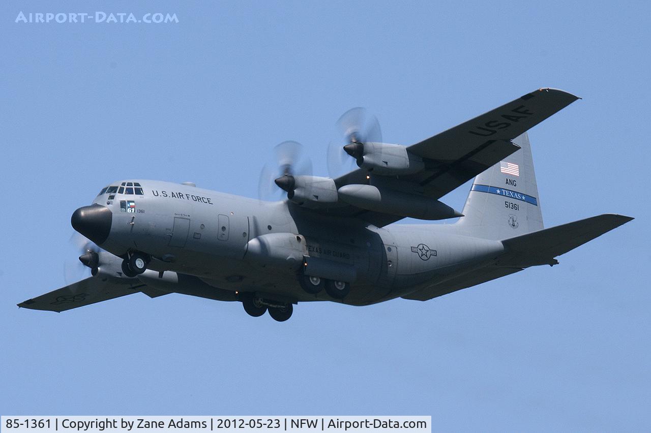 85-1361, 1985 Lockheed C-130H Hercules C/N 382-5071, Landing at NASJRB Fort Worth