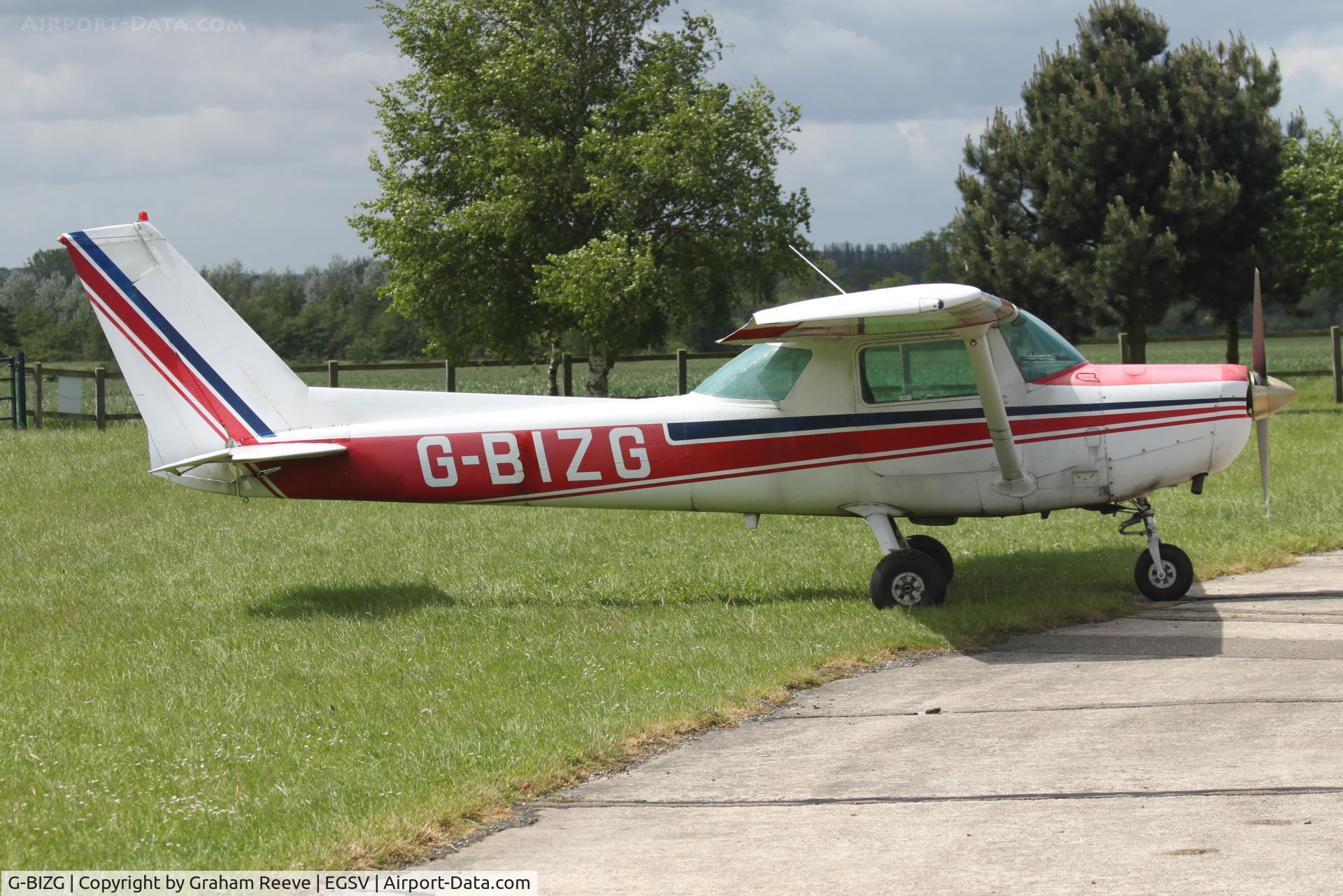 G-BIZG, 1981 Reims F152 C/N 1873, Parked at Old Buckenham.