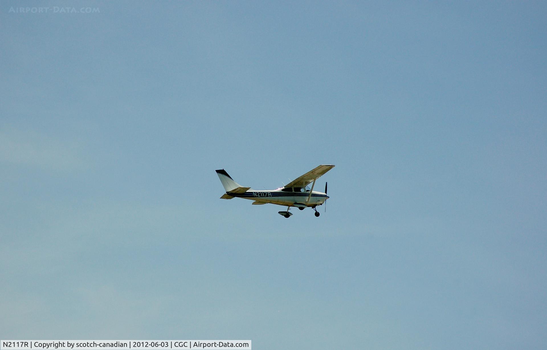 N2117R, 1964 Cessna 182G Skylane C/N 18255317, 1964 Cessna 182G N2117R at Crystal River Airport, Crystal River, FL
