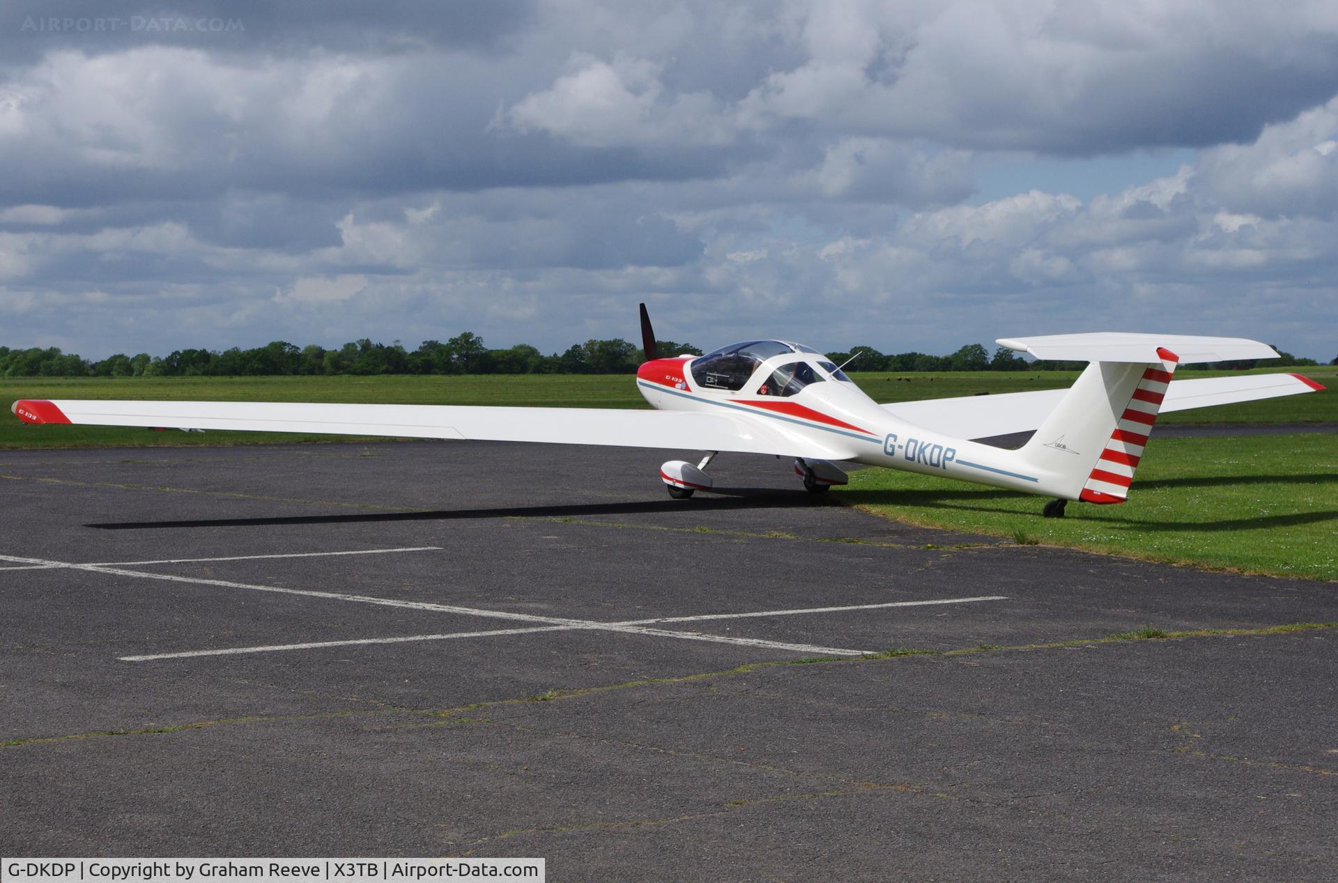 G-DKDP, 1982 Grob G-109 C/N 6100, Parked at Tibenham.