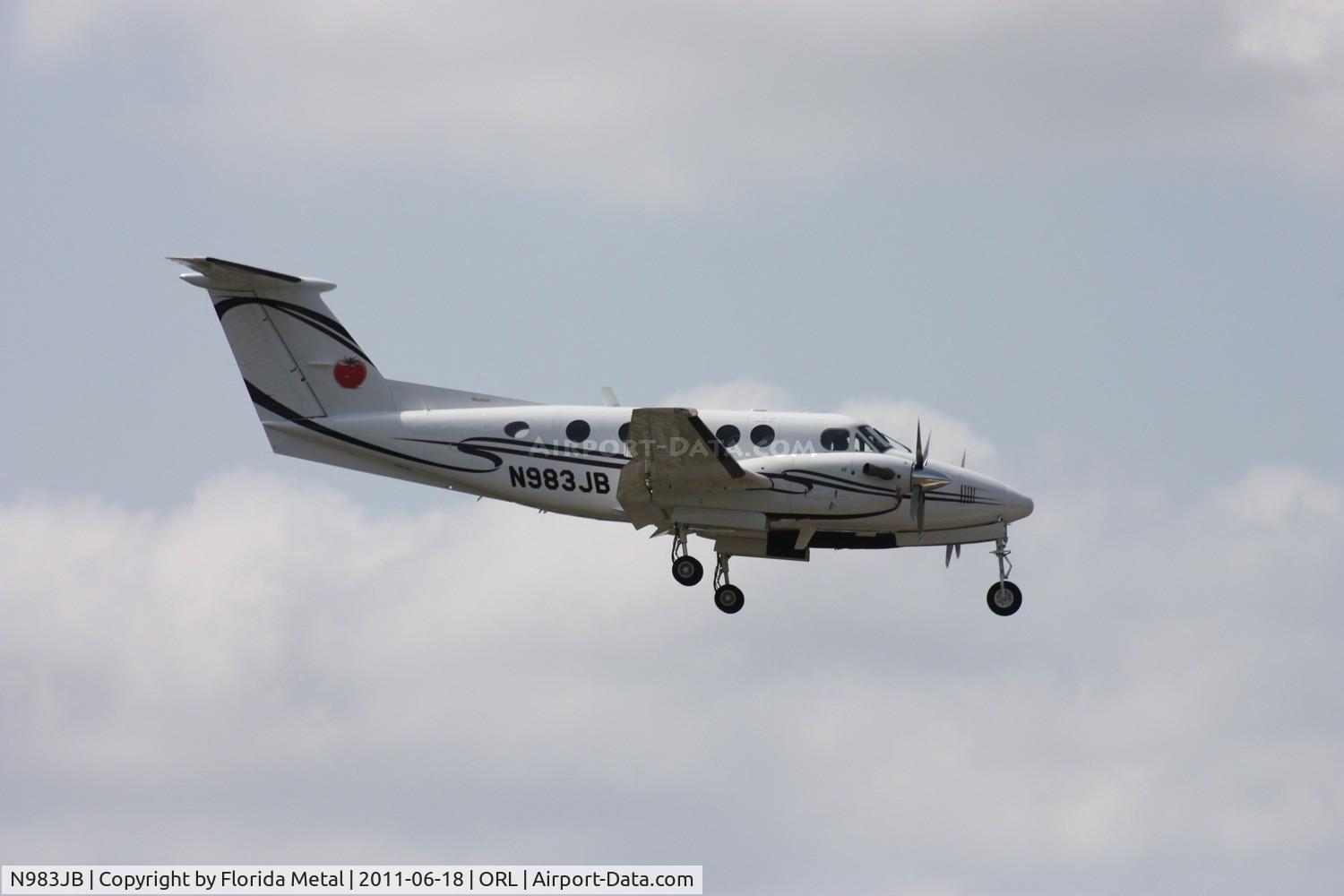 N983JB, 2005 Raytheon Aircraft Company B200 C/N BB-1904, Beech 200