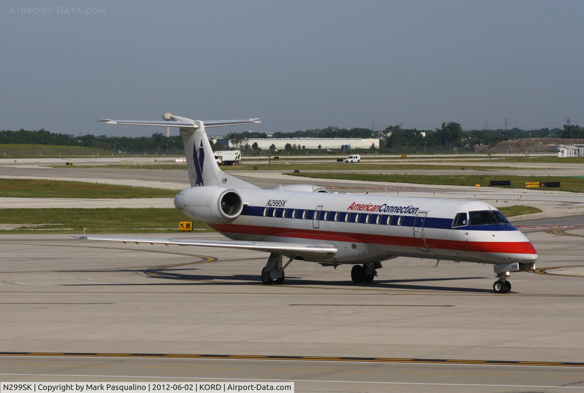 N299SK, 2001 Embraer ERJ-140LR (EMB-135KL) C/N 145532, EMB-135KL