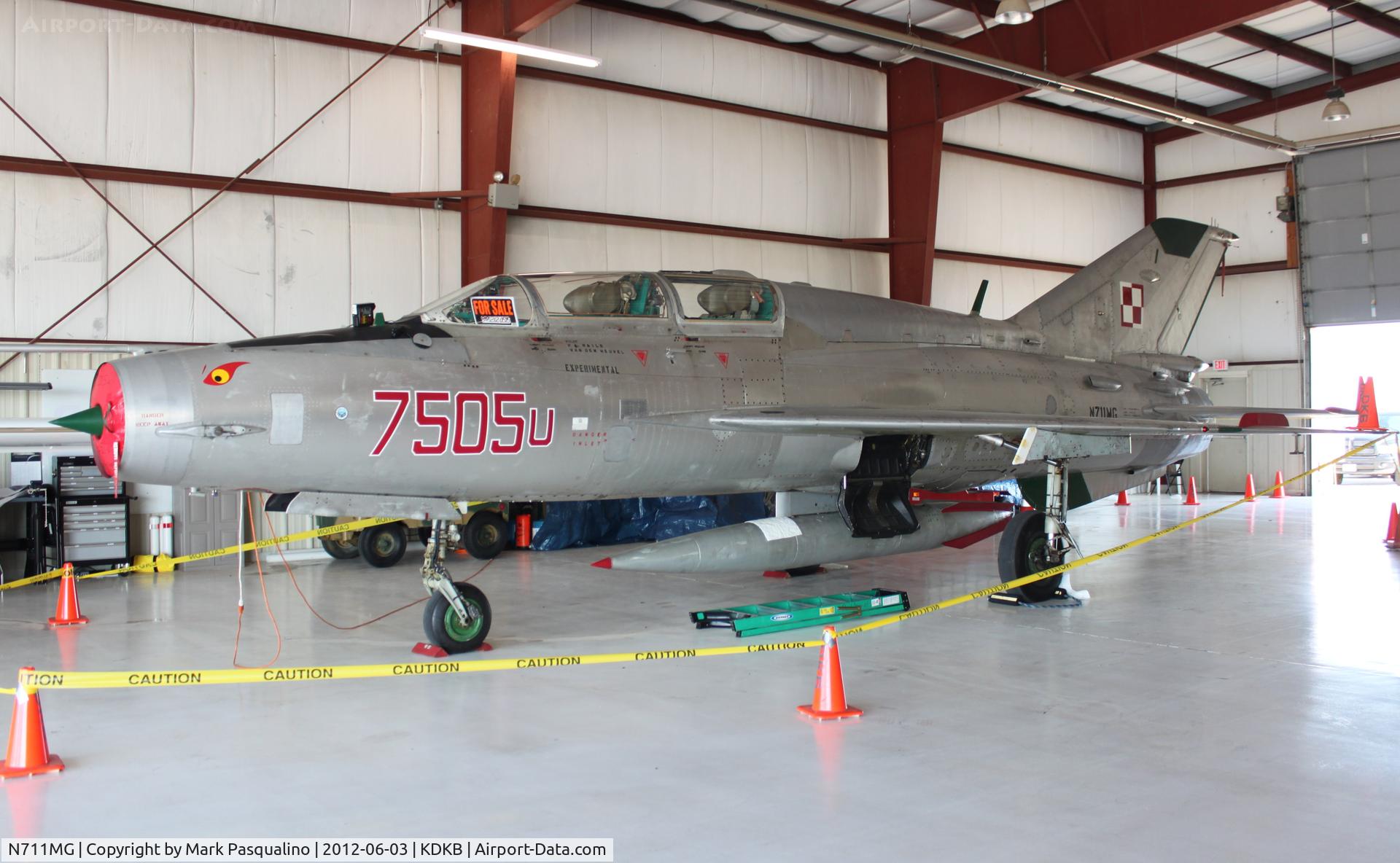 N711MG, 1973 Mikoyan-Gurevich MiG-21 C/N 5695175, MiG 21