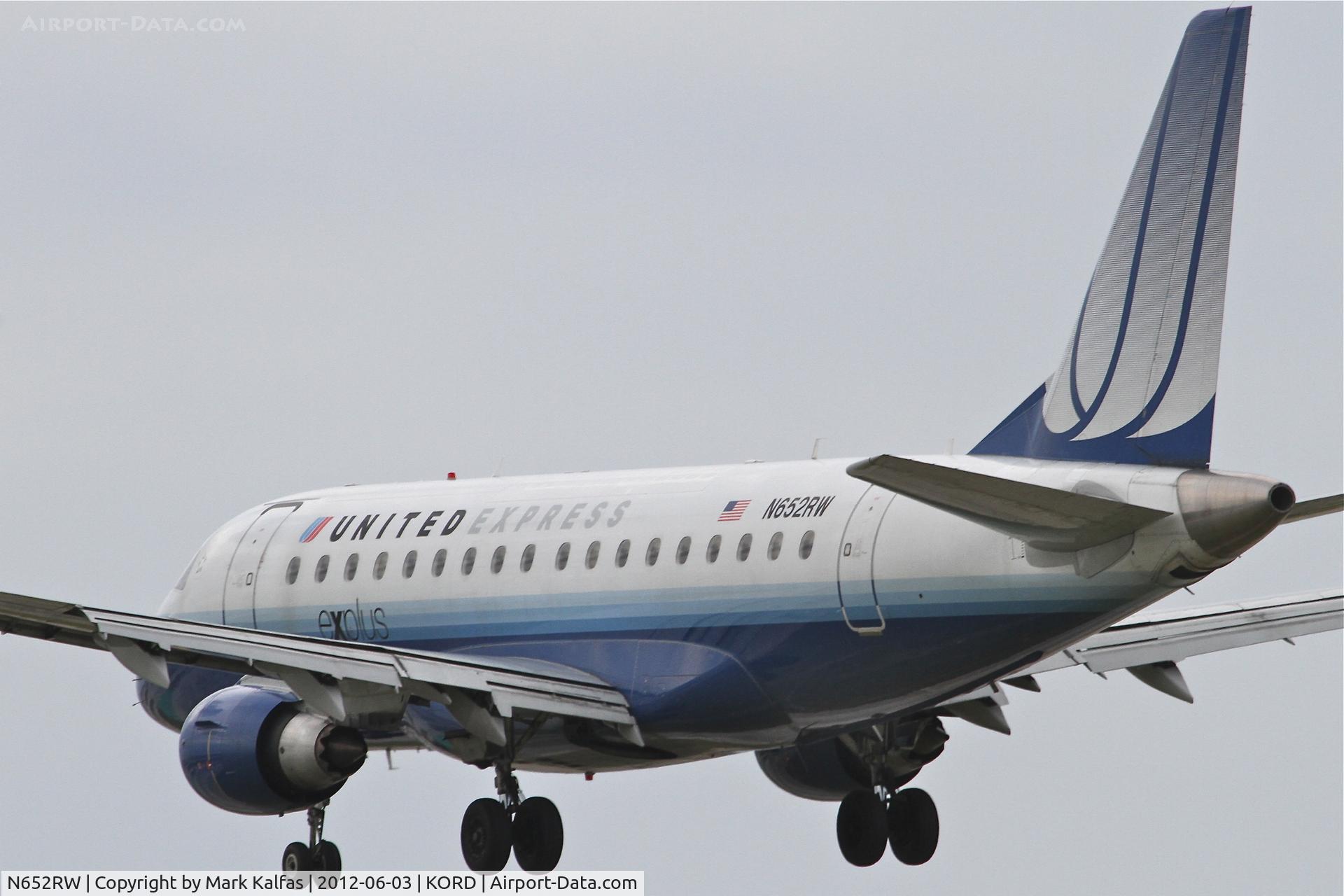 N652RW, 2005 Embraer 170SE (ERJ-170-100SE) C/N 17000075, Shuttle America/United Express Embraer ERJ 170-100 SE, TCF3505 arriving from KIND, RWY 28 approach KORD.