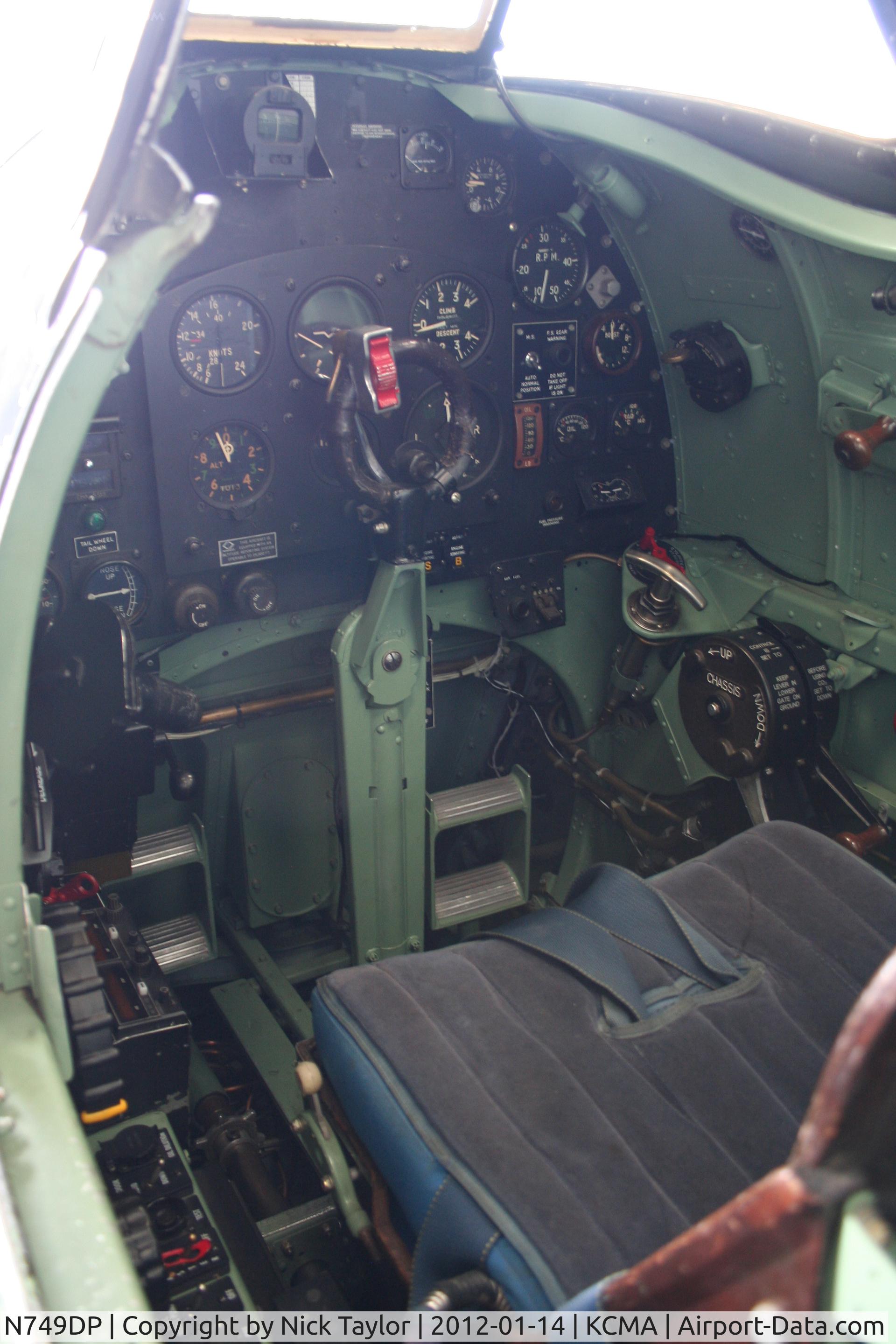N749DP, 1945 Supermarine Spitfire XIV C/N 6S/583887, Spitfire Cockpit