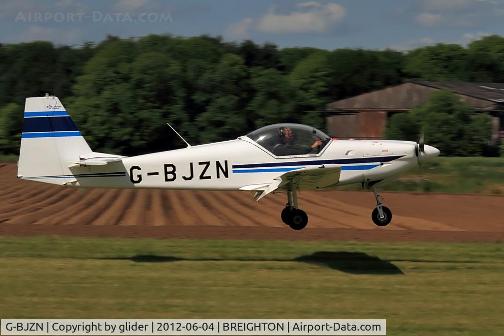 G-BJZN, 1982 Slingsby T-67A Firefly C/N 1997, Young lady honing her skills under the watchful eye of the chief pilot