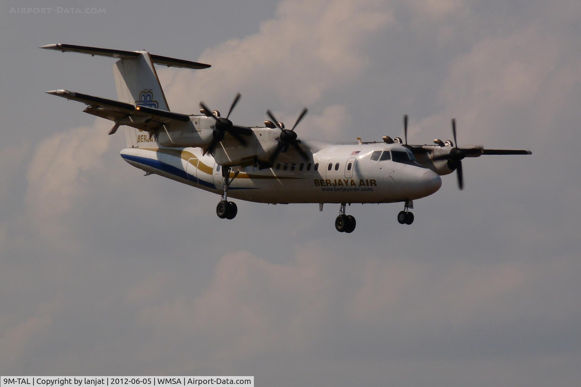 9M-TAL, 1988 De Havilland Canada DHC-7-110 Dash 7 C/N 112, Approach
