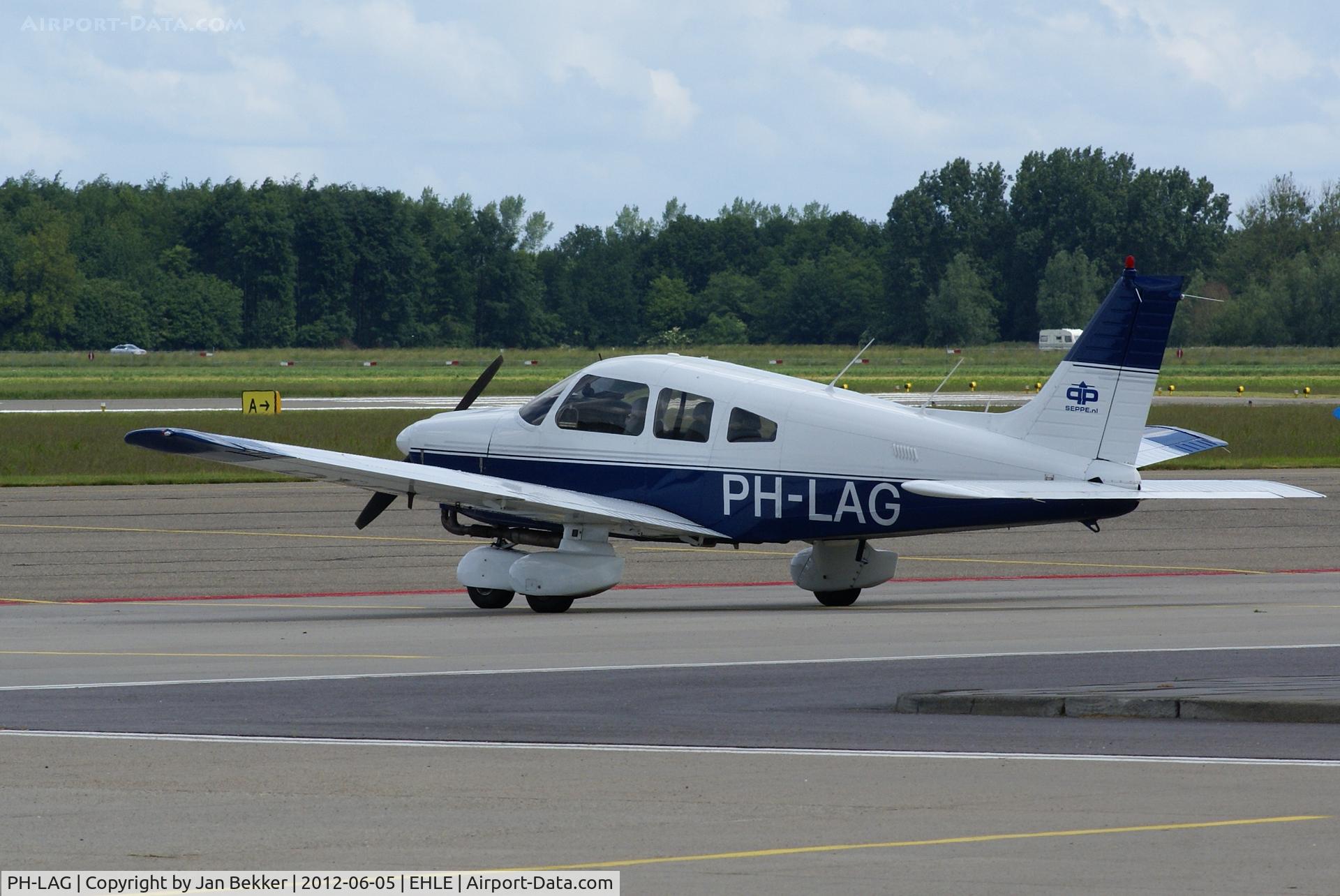 PH-LAG, Piper PA-28-181 Archer II C/N 28-8090296, On the apron of Lelystad Airport