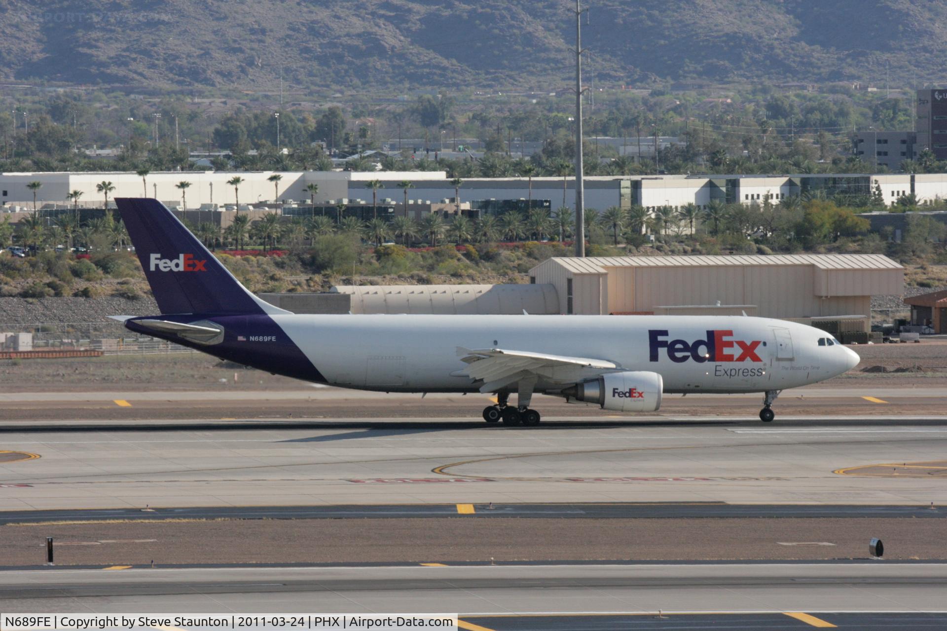 N689FE, 2007 Airbus A300F4-605R C/N 0875, Taken at Phoenix Sky Harbor Airport, in March 2011 whilst on an Aeroprint Aviation tour