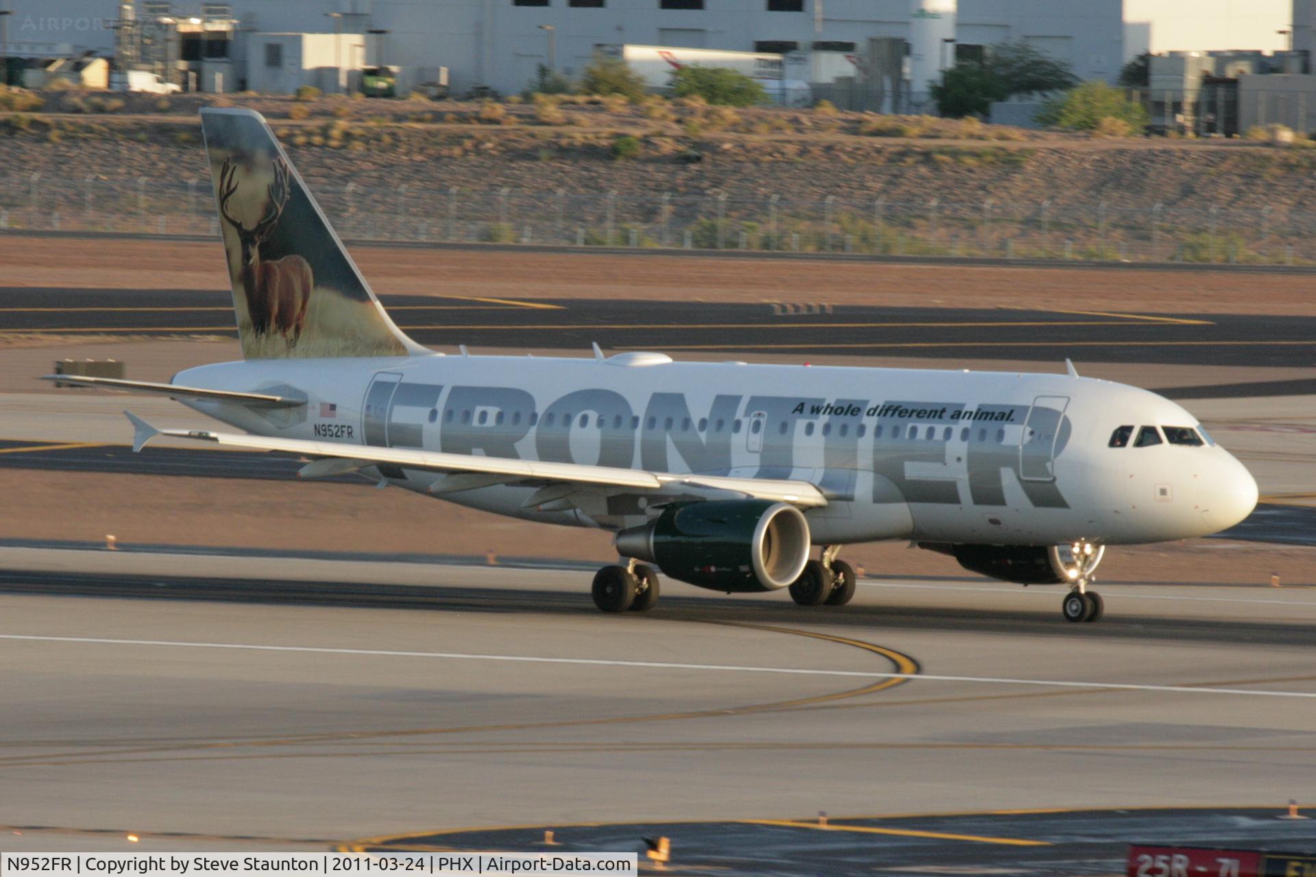 N952FR, 2010 Airbus A319-112 C/N 4204, Taken at Phoenix Sky Harbor Airport, in March 2011 whilst on an Aeroprint Aviation tour