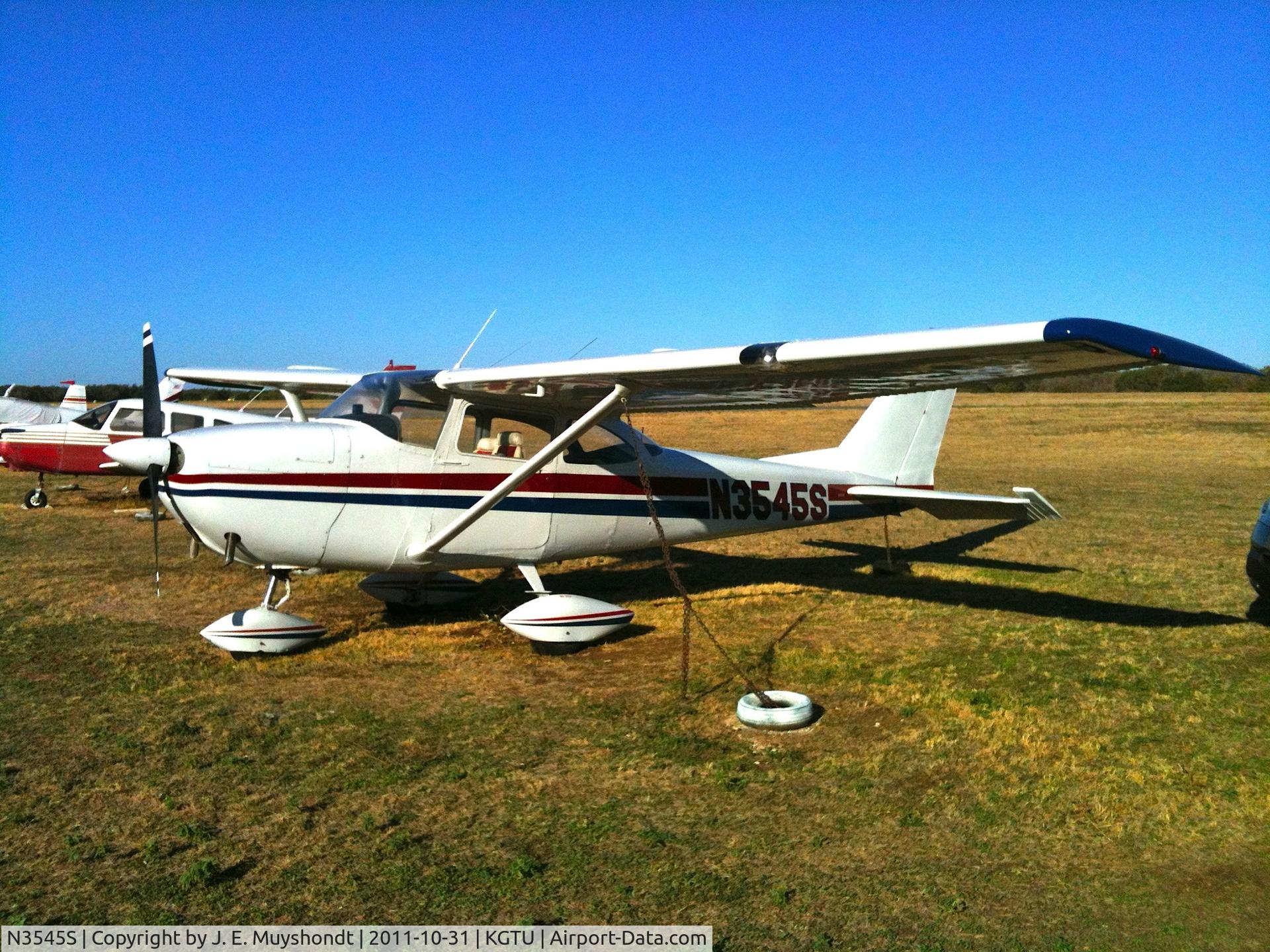 N3545S, 1963 Cessna 172E C/N 17250745, N3545S Cessna 172 after new paint job