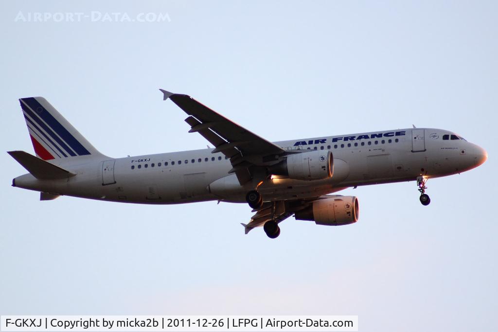 F-GKXJ, 2002 Airbus A320-214 C/N 1900, Landing