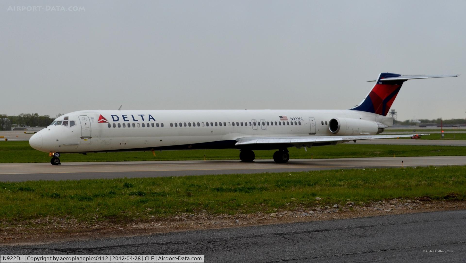 N922DL, 1988 McDonnell Douglas MD-88 C/N 49646, N922DL seen at KCLE
