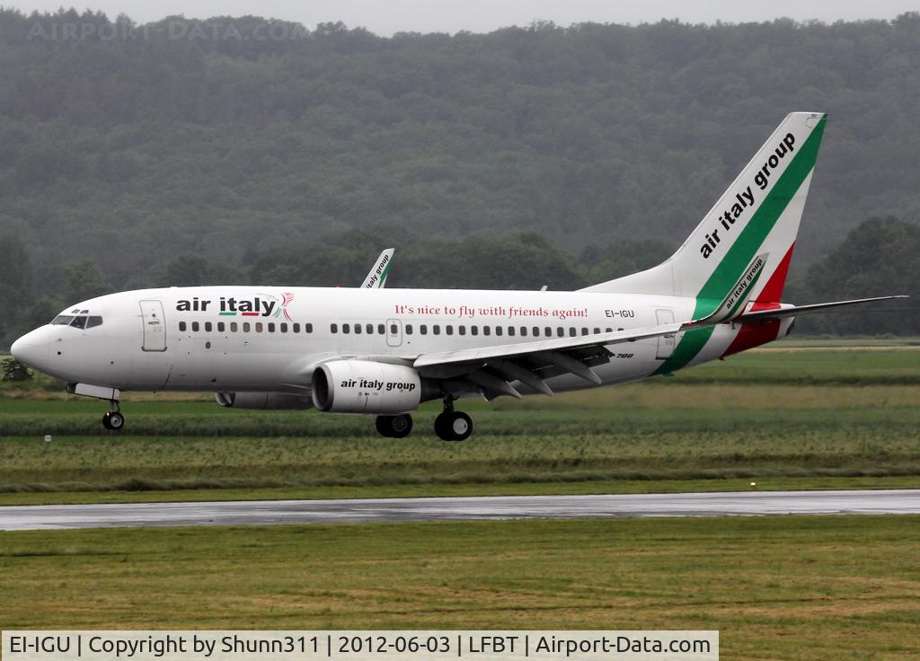 EI-IGU, 2003 Boeing 737-73V C/N 32422, Landing rwy 02